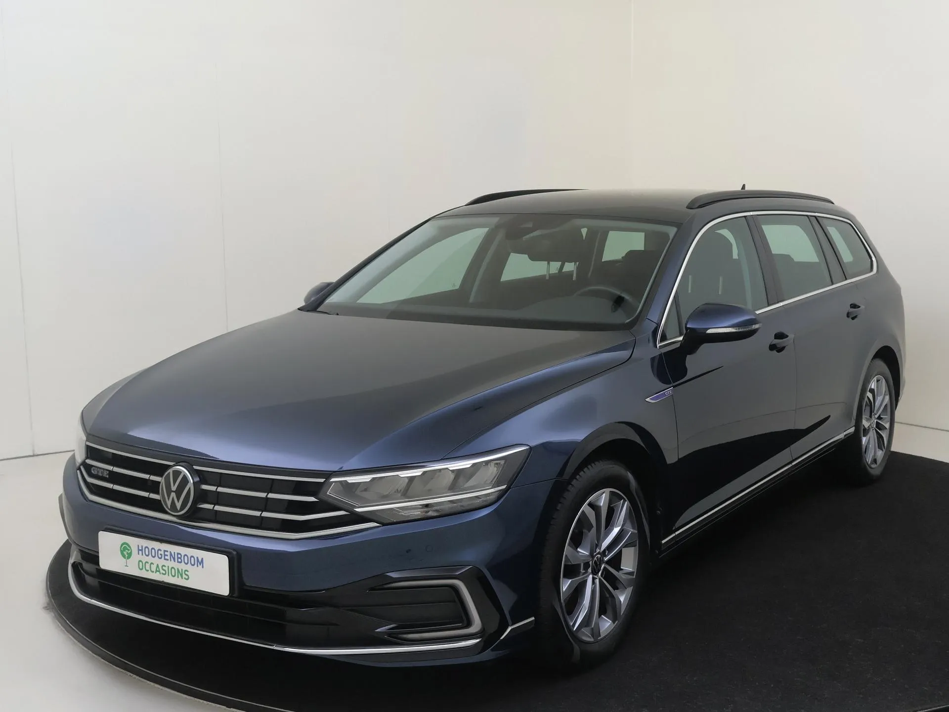 Volkswagen Passat — foto 1