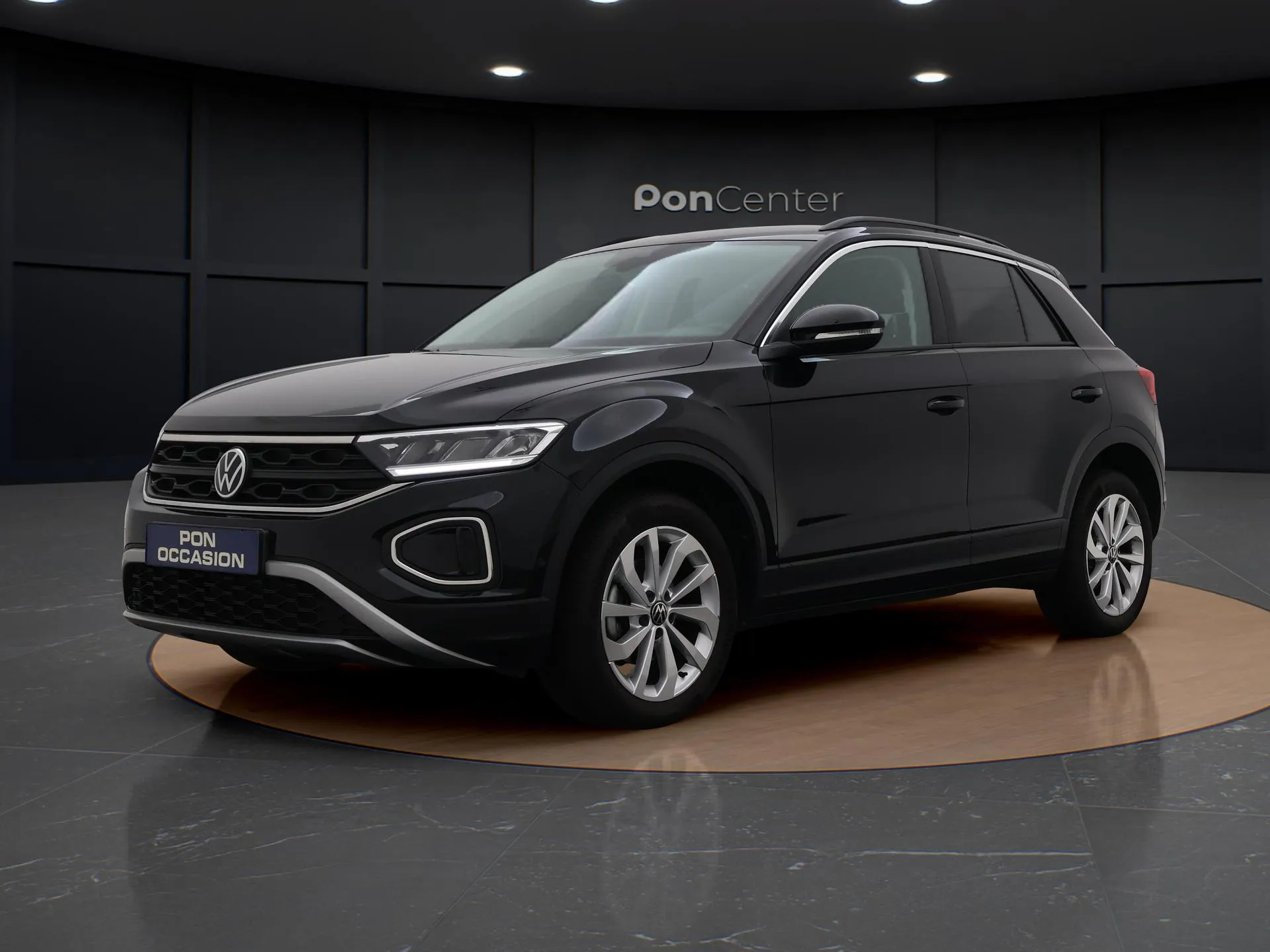 Volkswagen T-Roc — foto 1