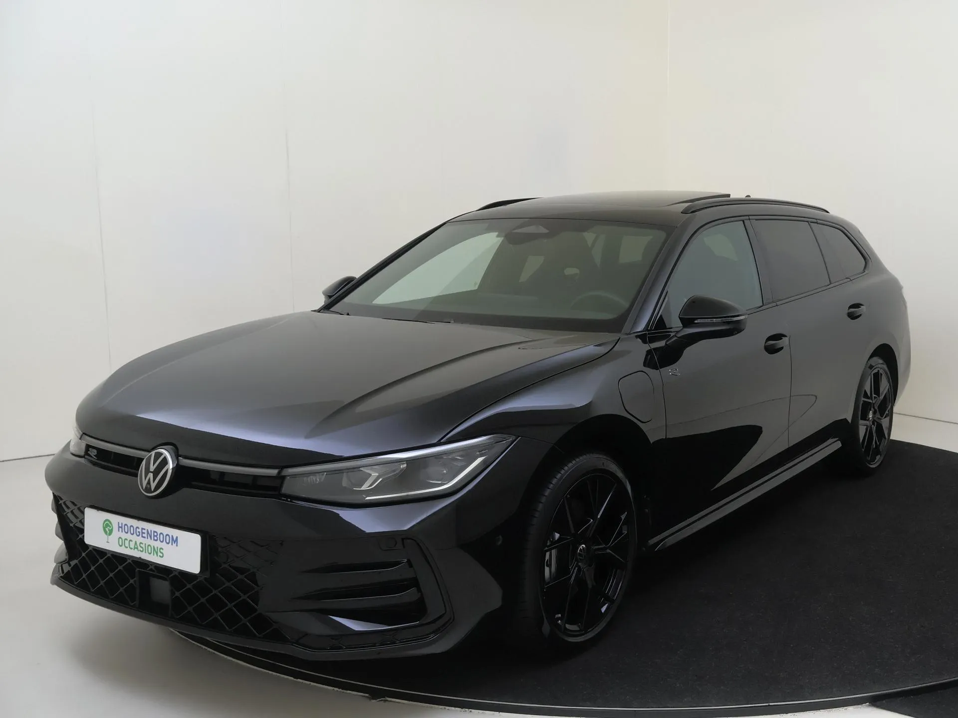 Volkswagen Passat — foto 1