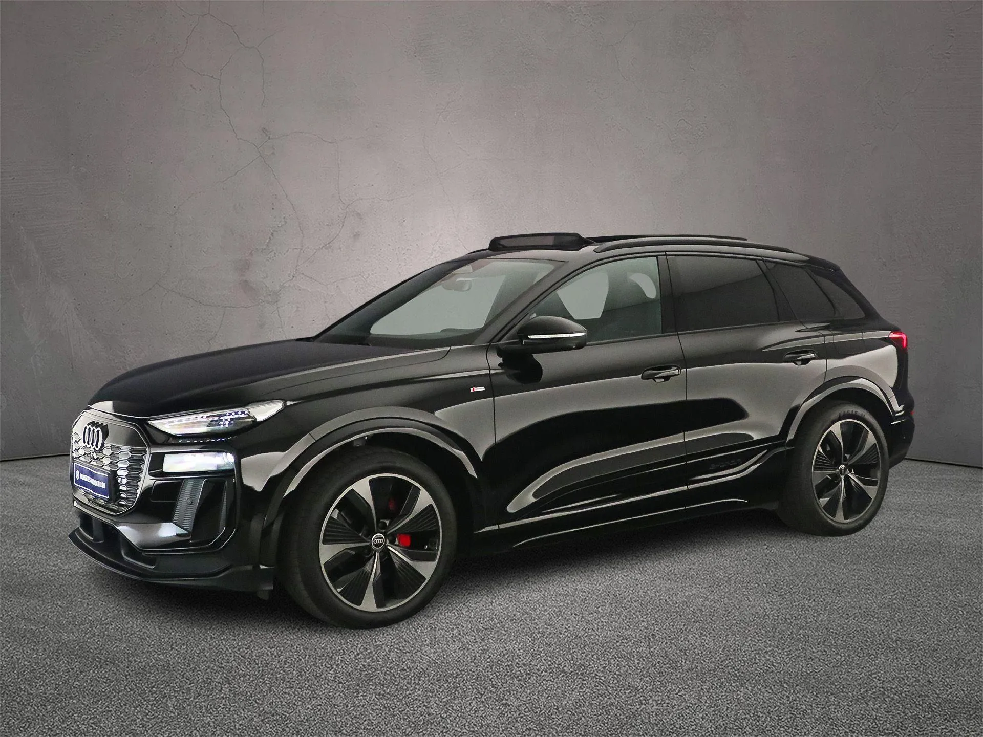 Audi Q6 e-tron — foto 1