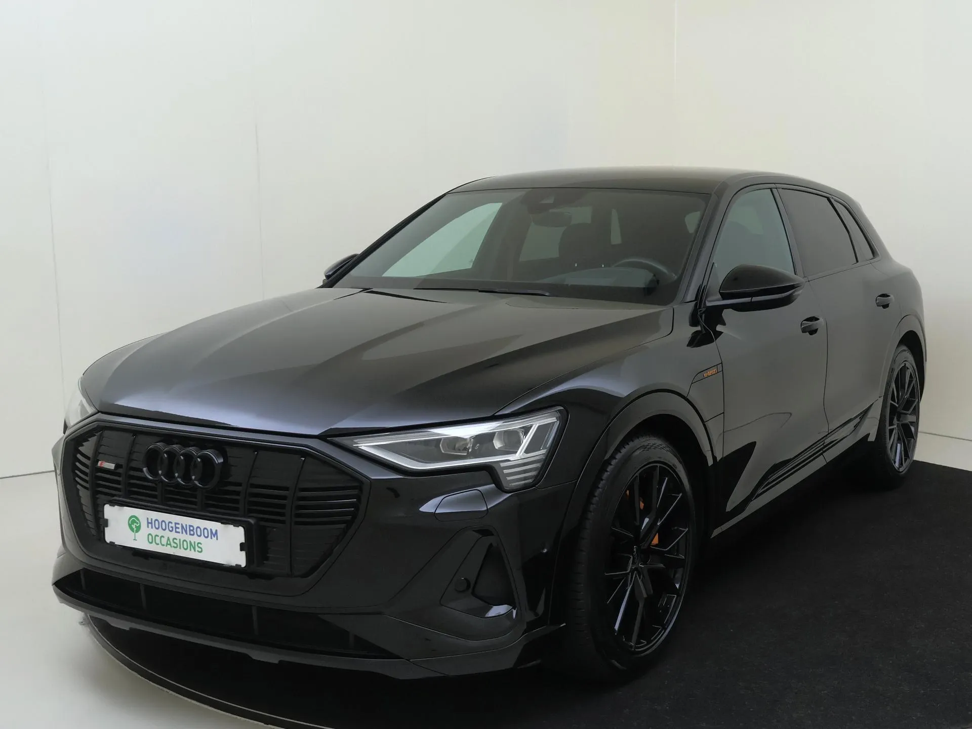 Audi e-tron — foto 1