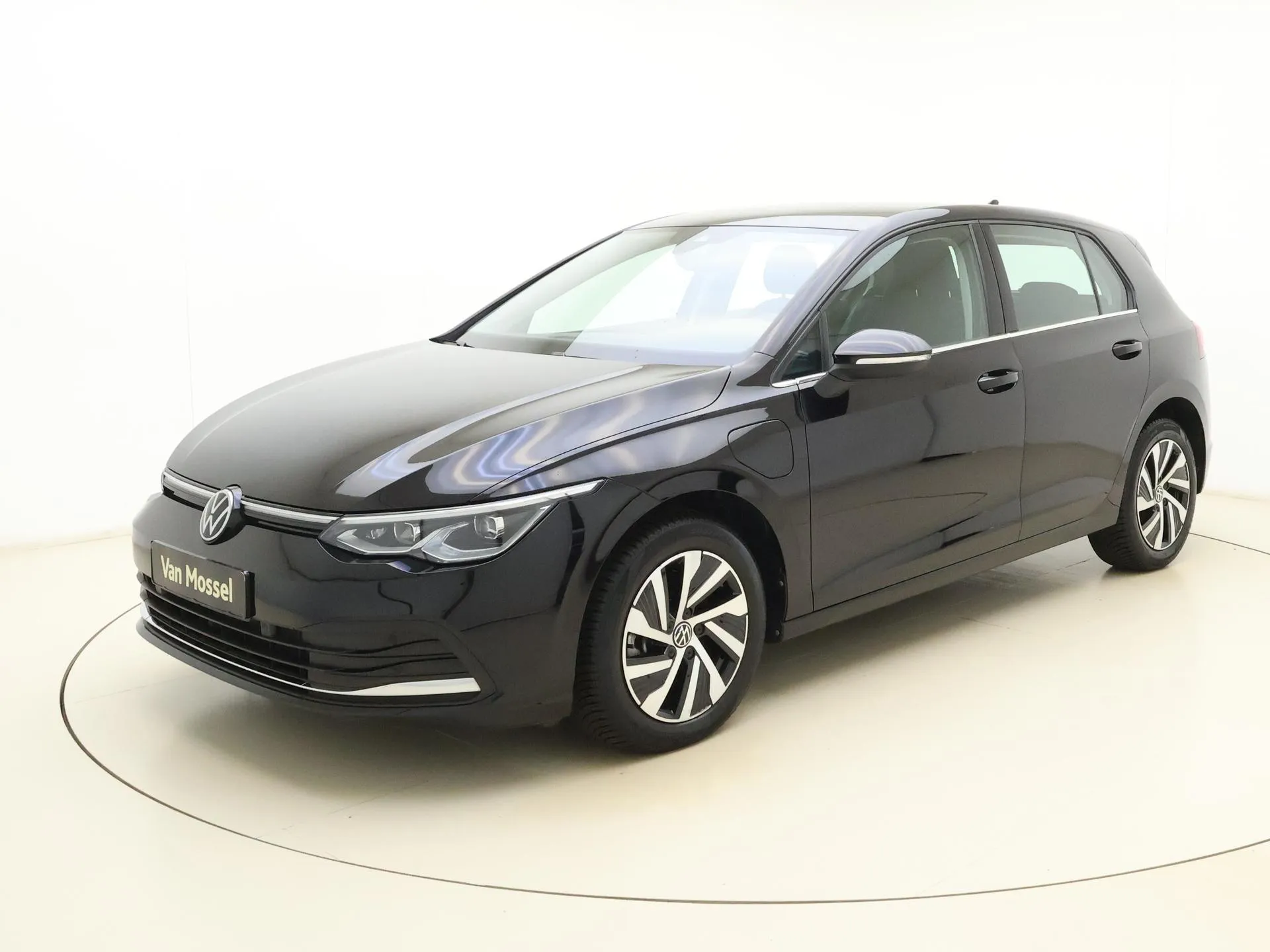 Volkswagen Golf — foto 1