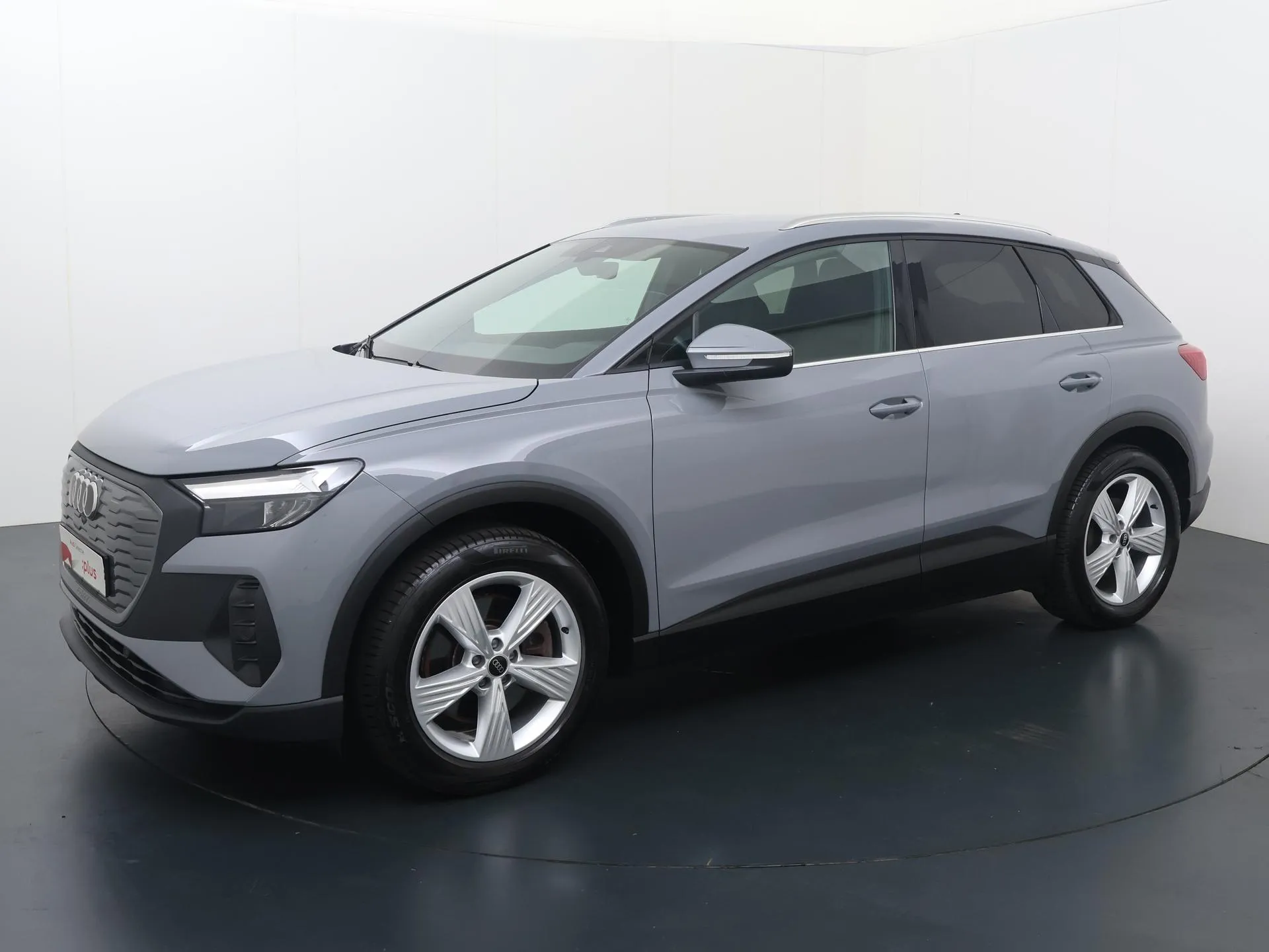 Audi Q4 e-tron — foto 1