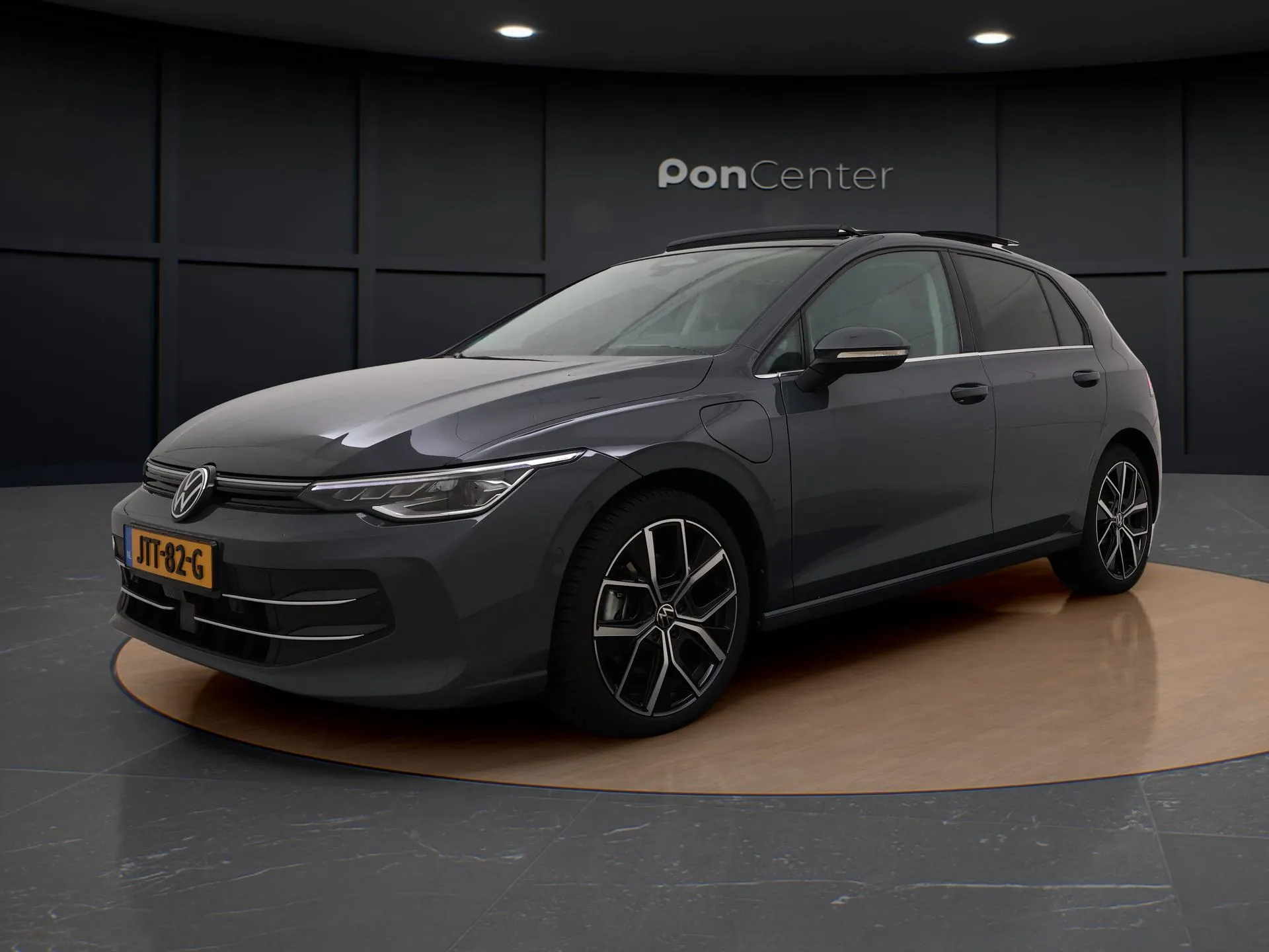 Volkswagen Golf — foto 1