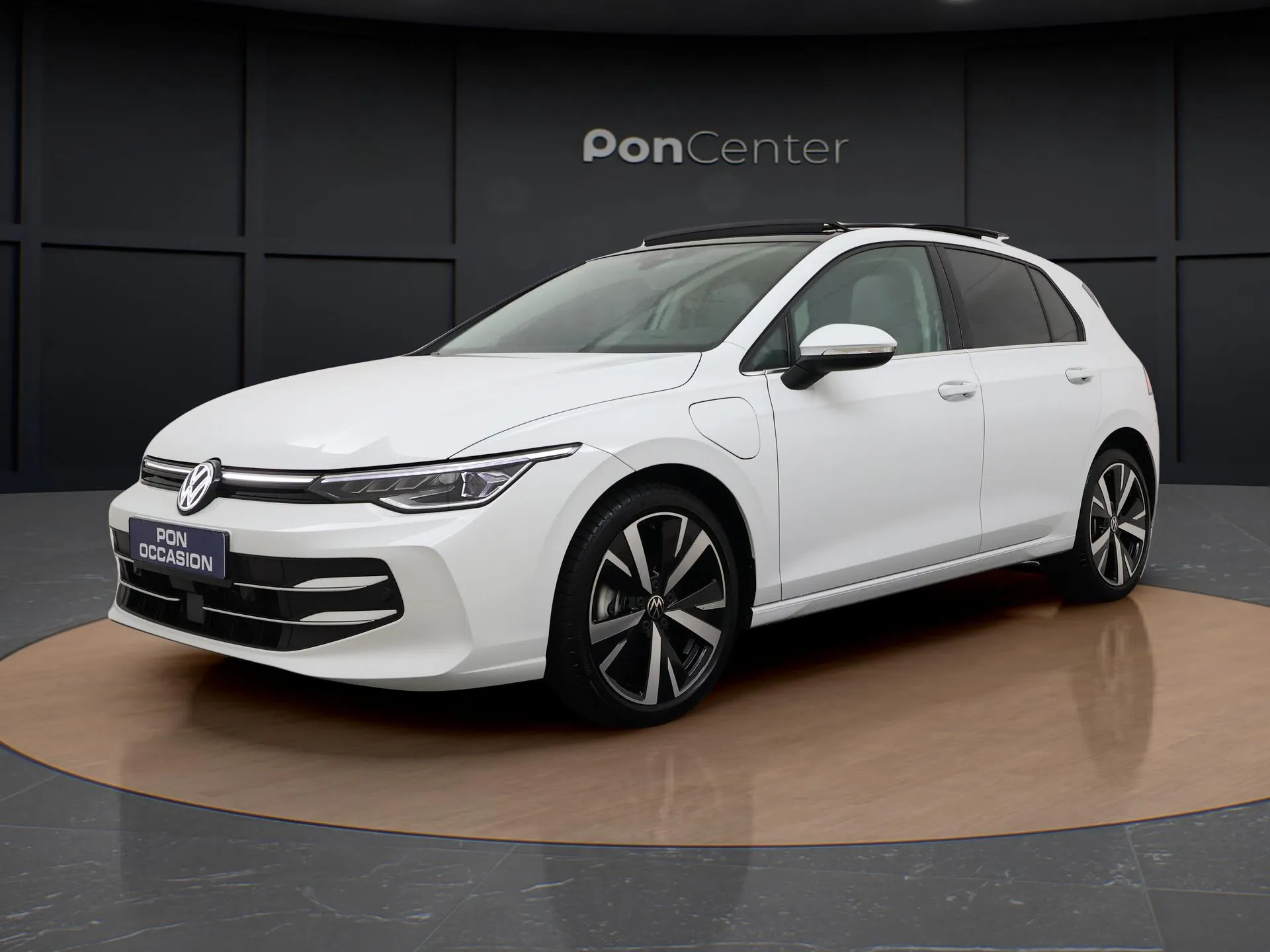 Volkswagen Golf — foto 1