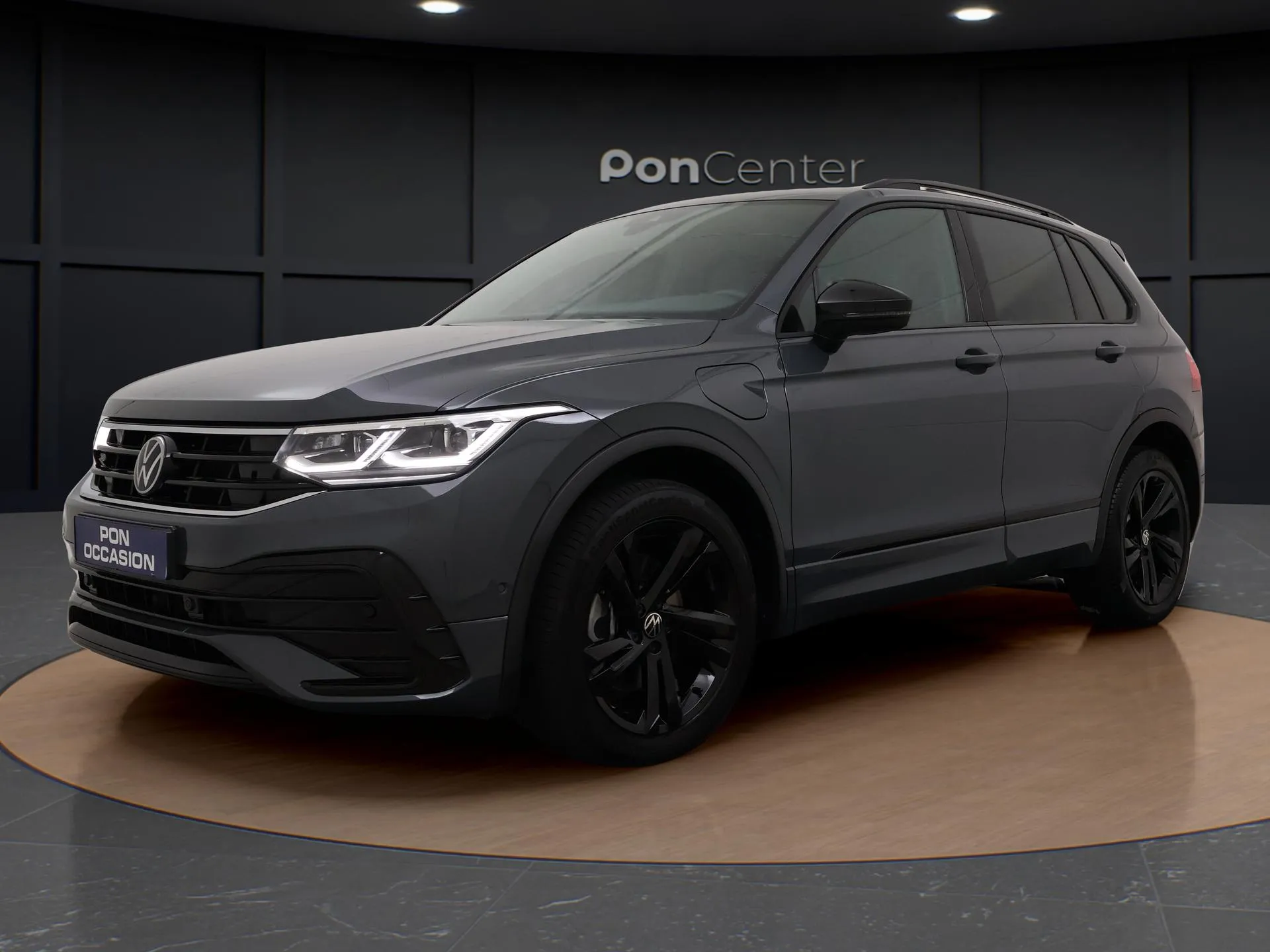 Volkswagen Tiguan — foto 1
