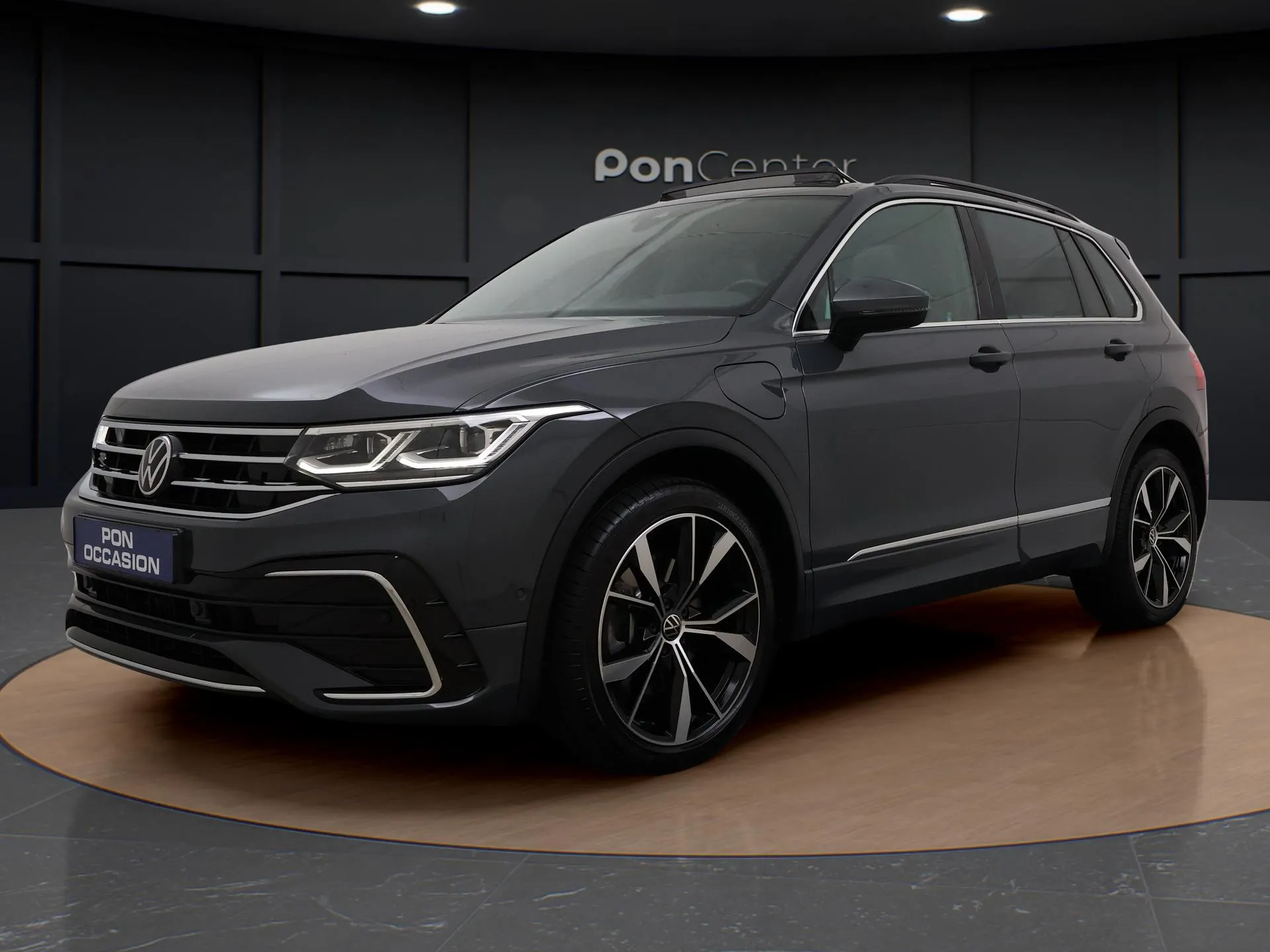 Volkswagen Tiguan — foto 1