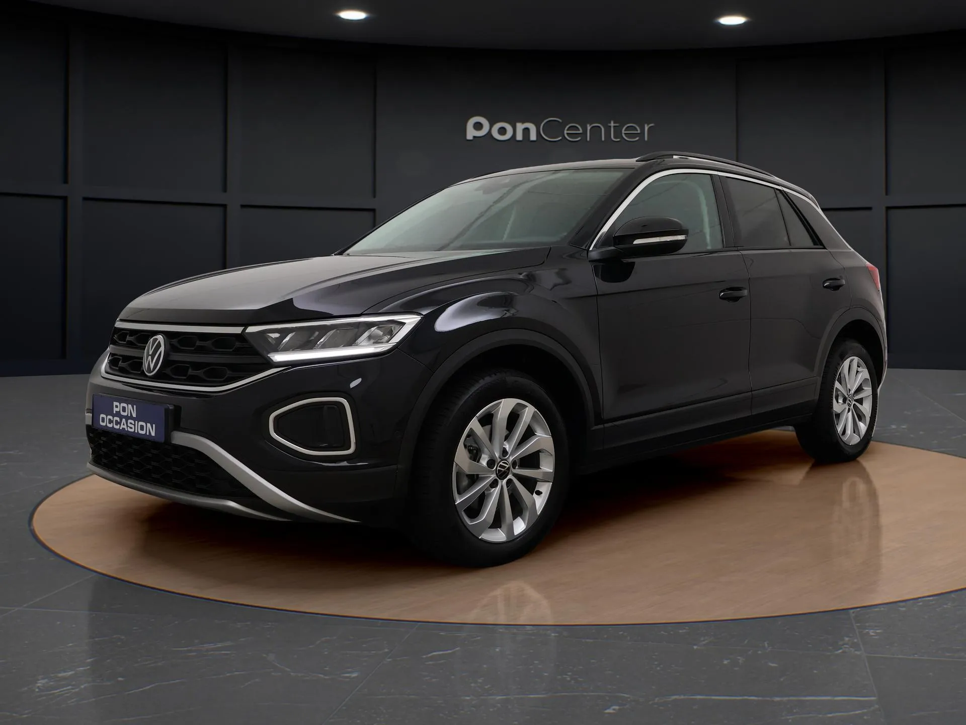 Volkswagen T-Roc — foto 1