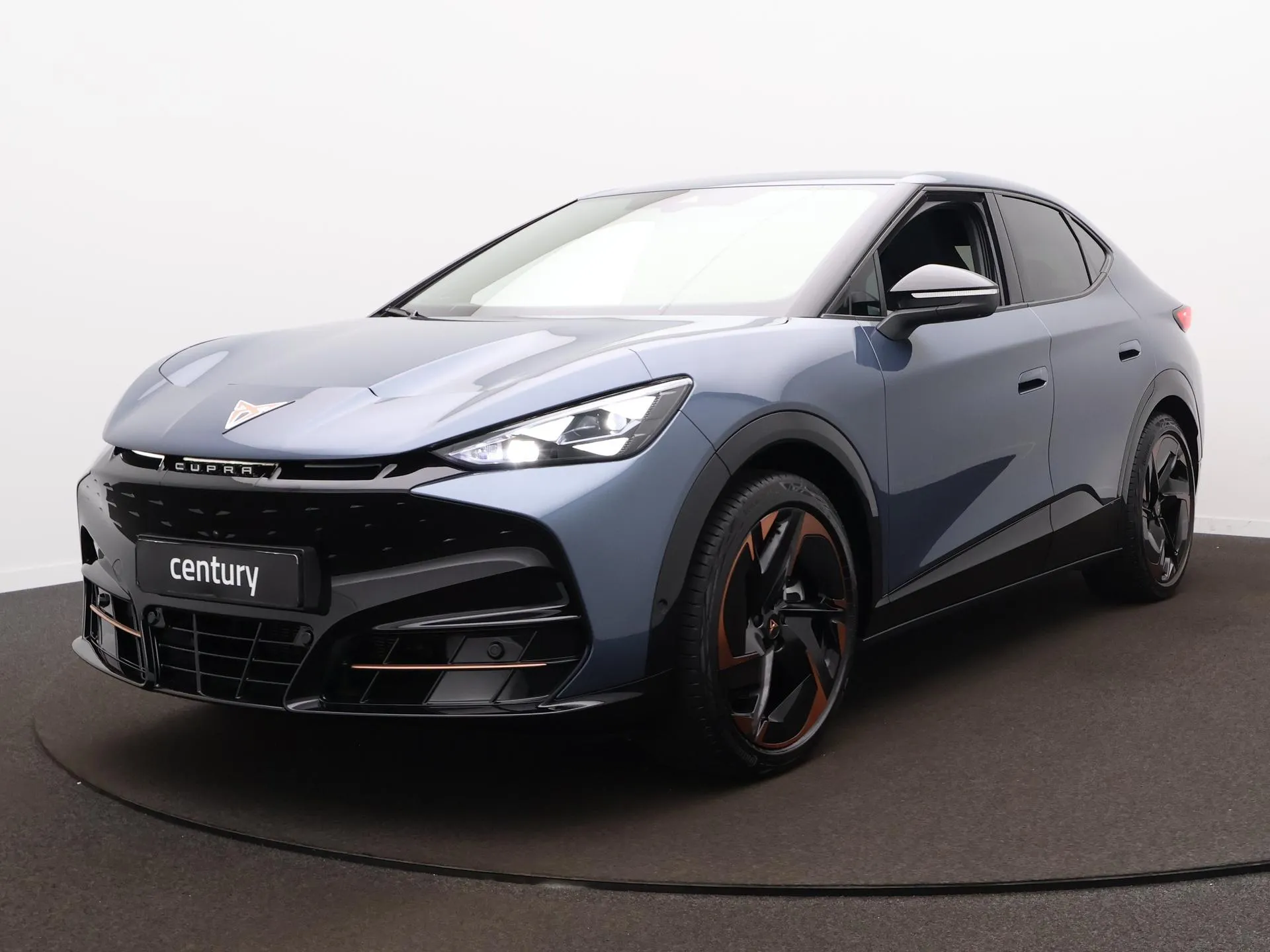 Cupra Tavascan — foto 1