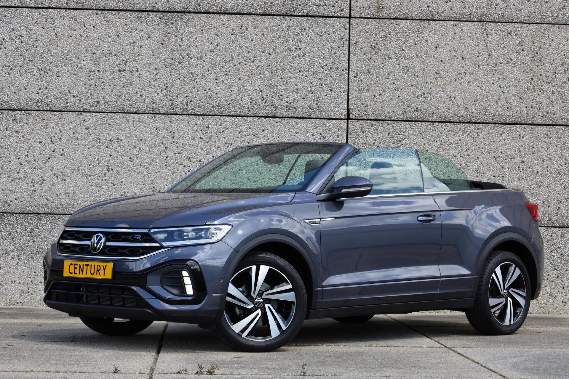 Volkswagen T-Roc — foto 1