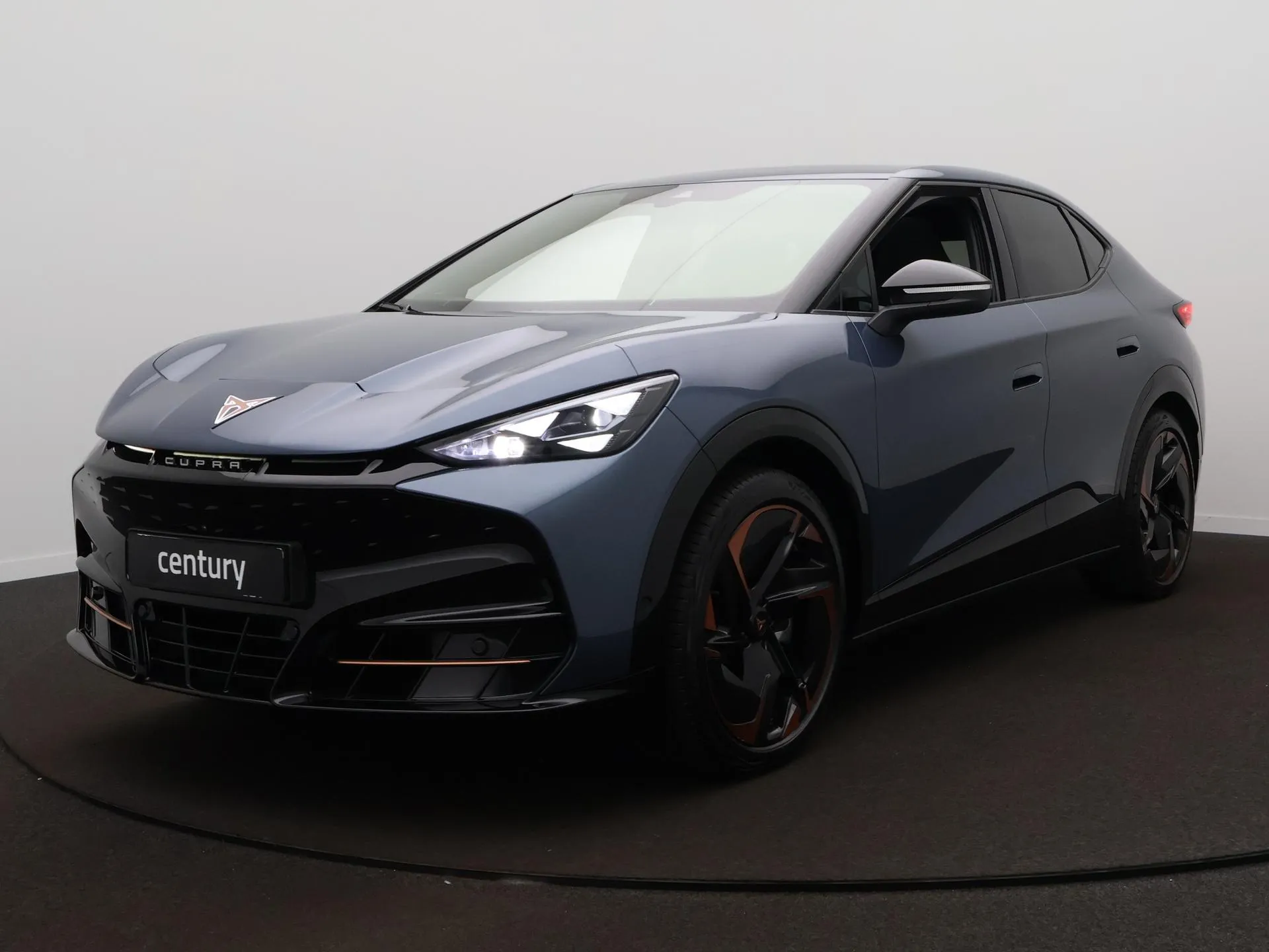 Cupra Tavascan — foto 1