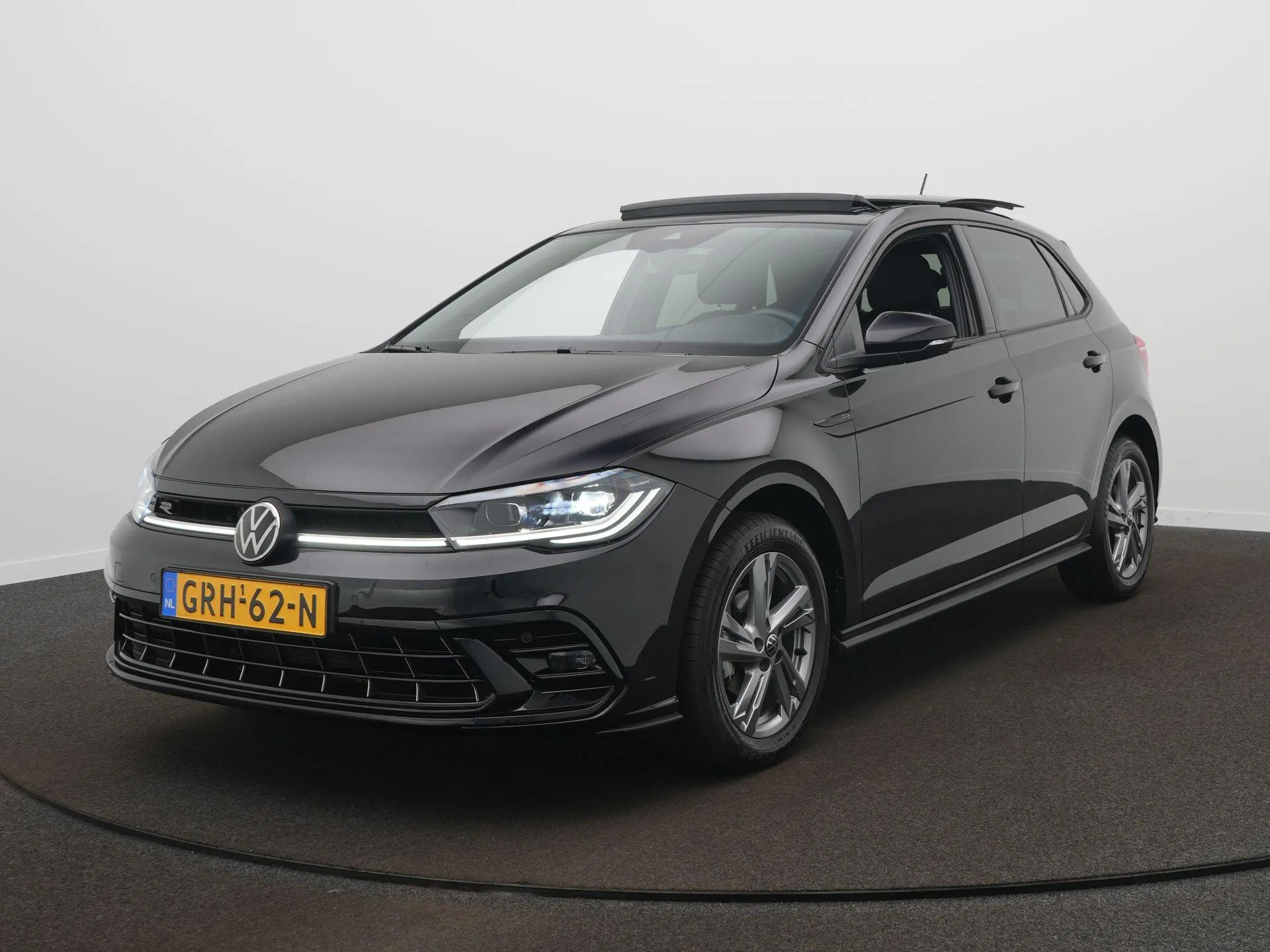 Volkswagen Polo — foto 1