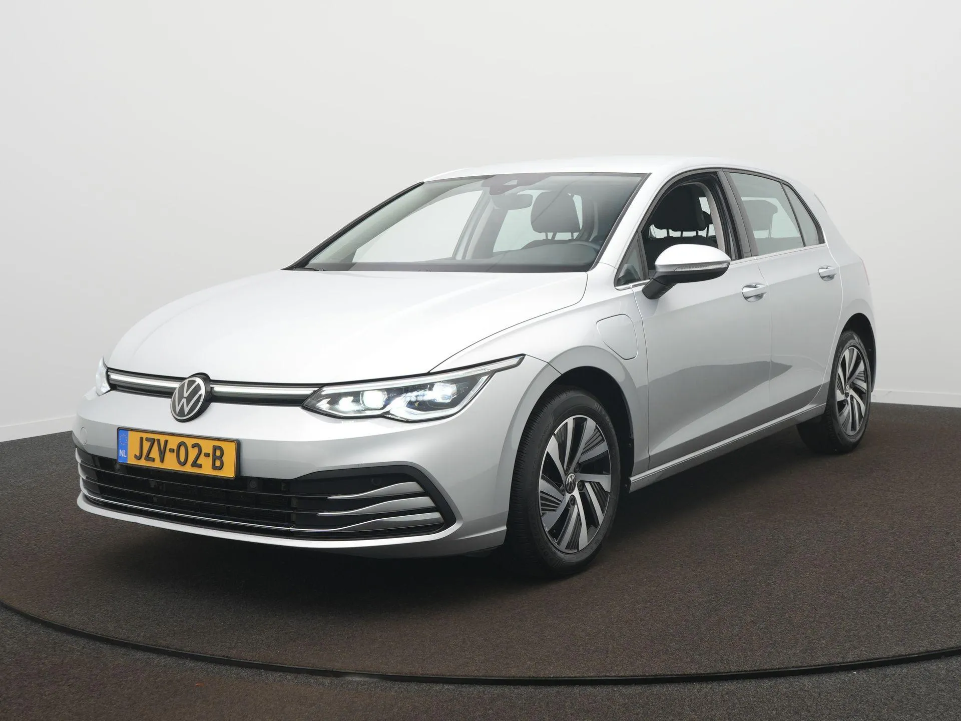 Volkswagen Golf — foto 1