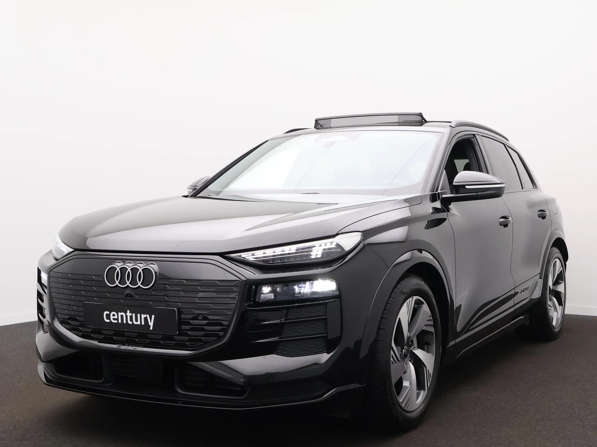 Audi Q6 e-tron — foto 1