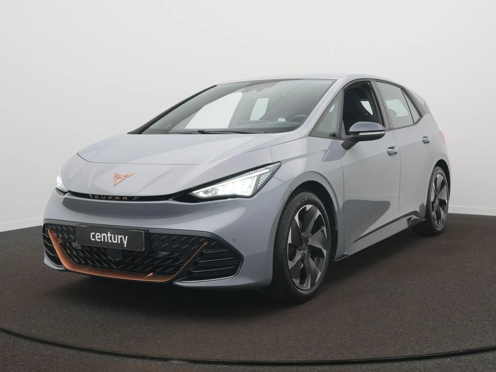 Cupra Born — foto 1