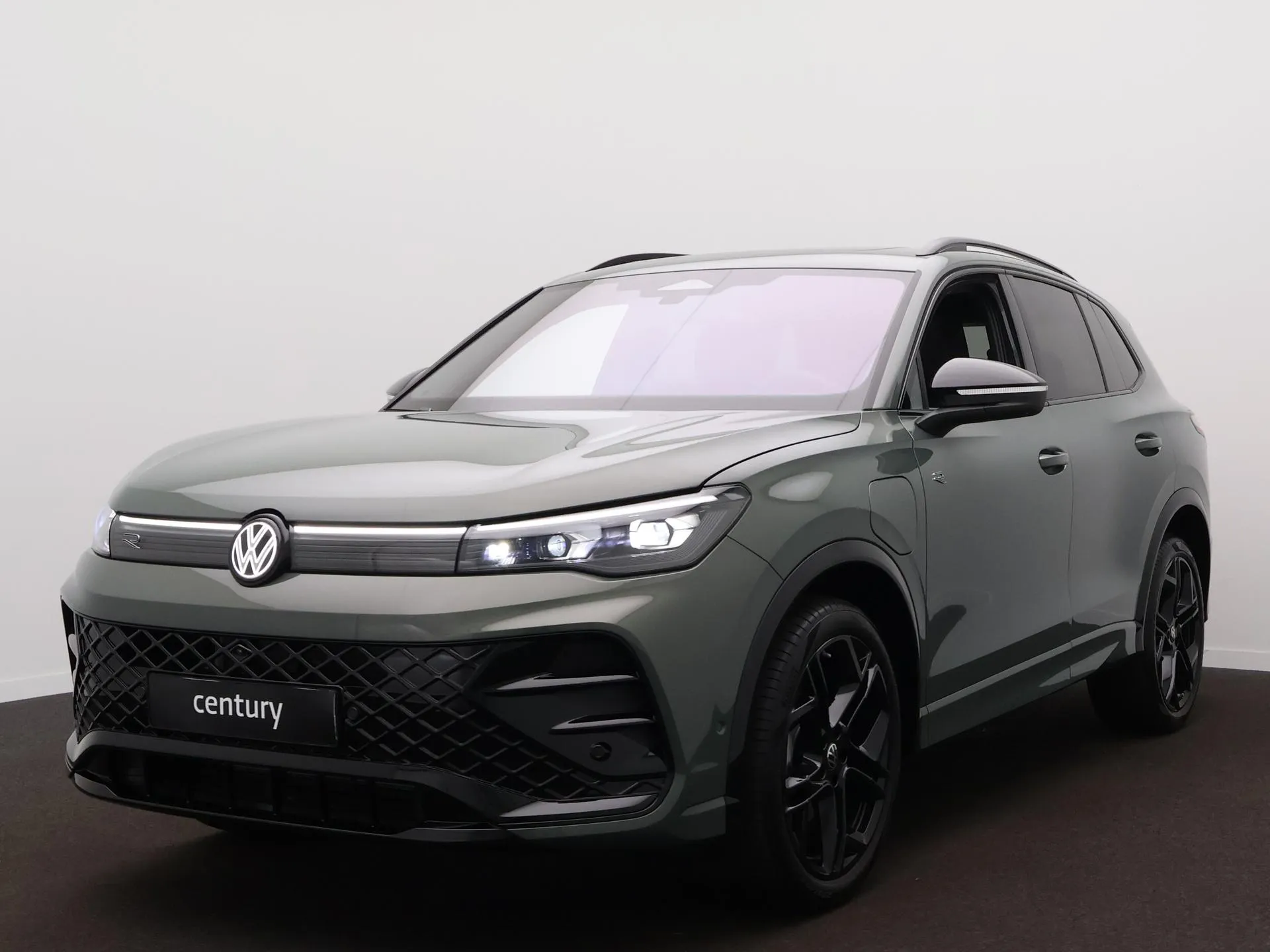 Volkswagen Tiguan — foto 1