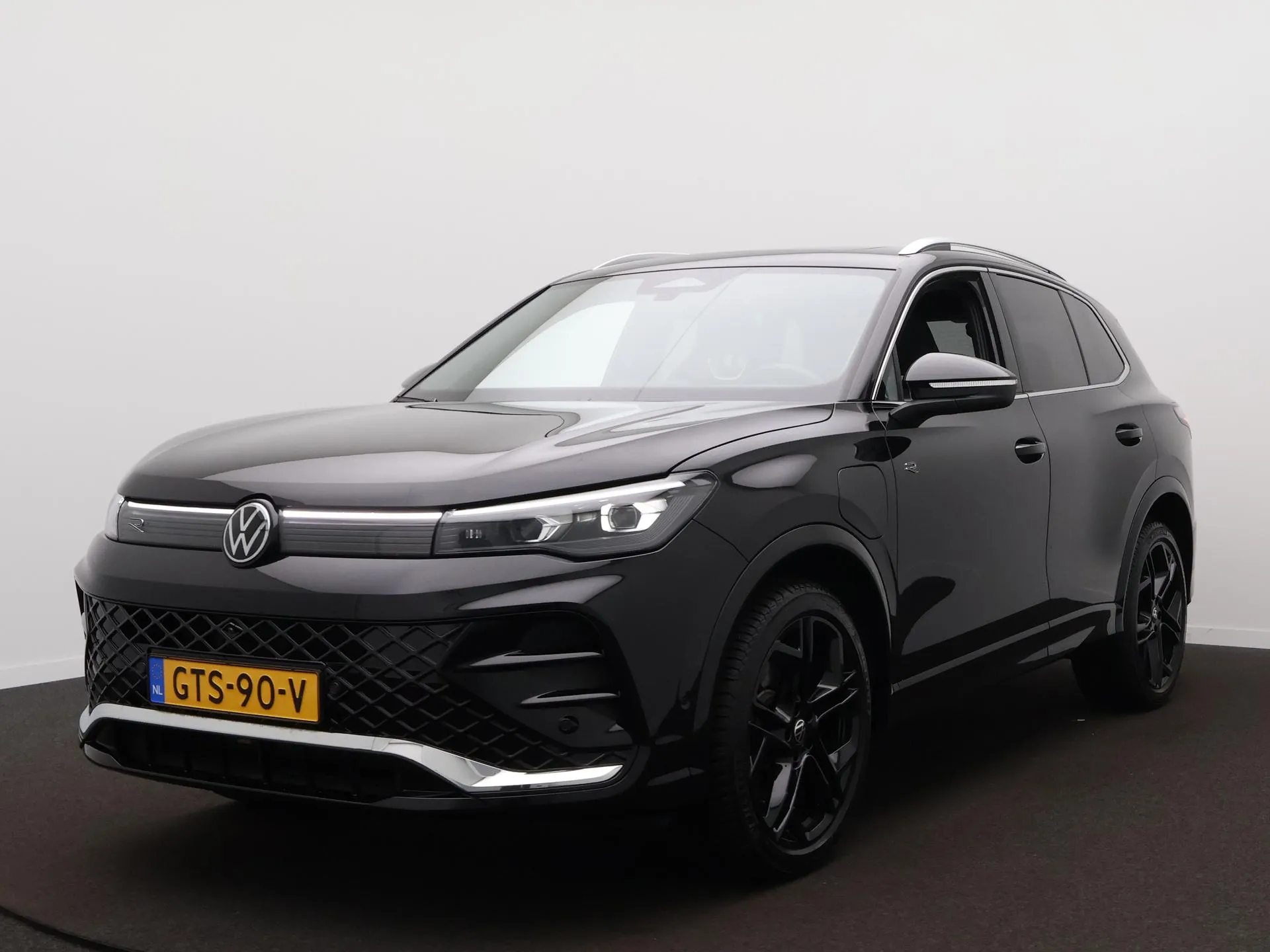 Volkswagen Tiguan — foto 1