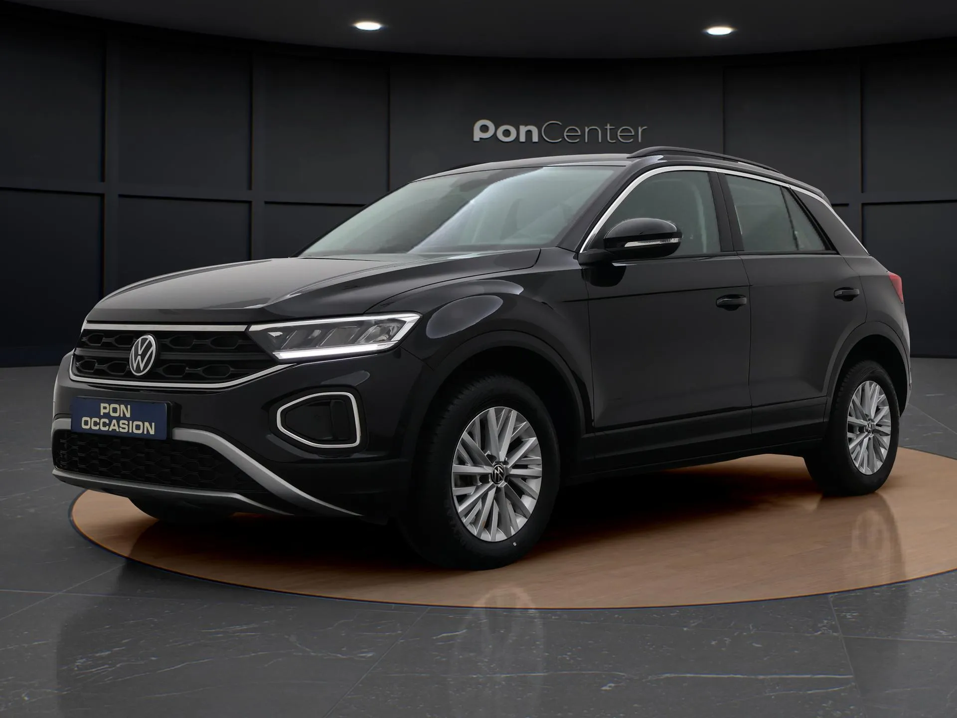 Volkswagen T-Roc — foto 1
