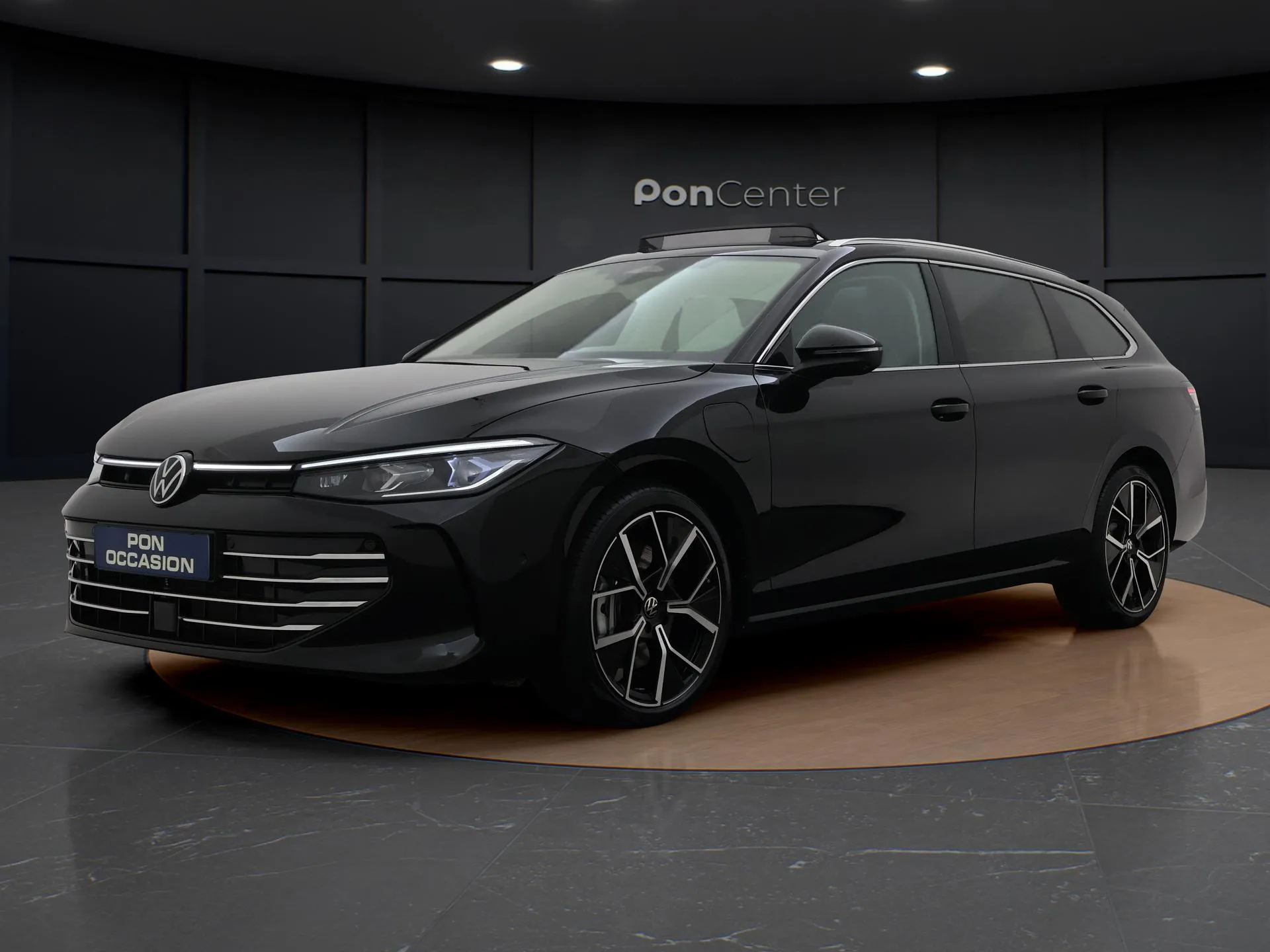 Volkswagen Passat — foto 1