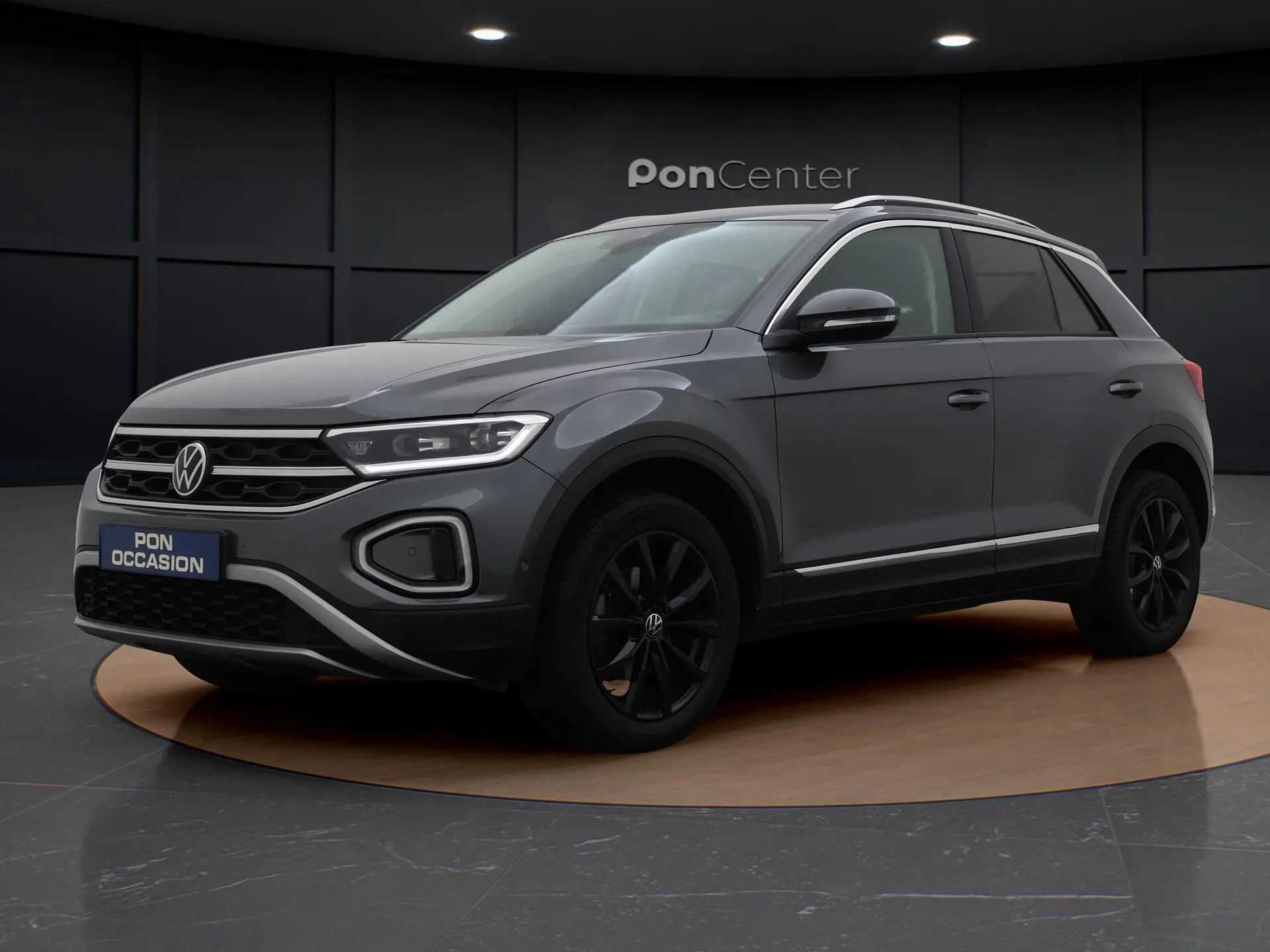 Volkswagen T-Roc — foto 1