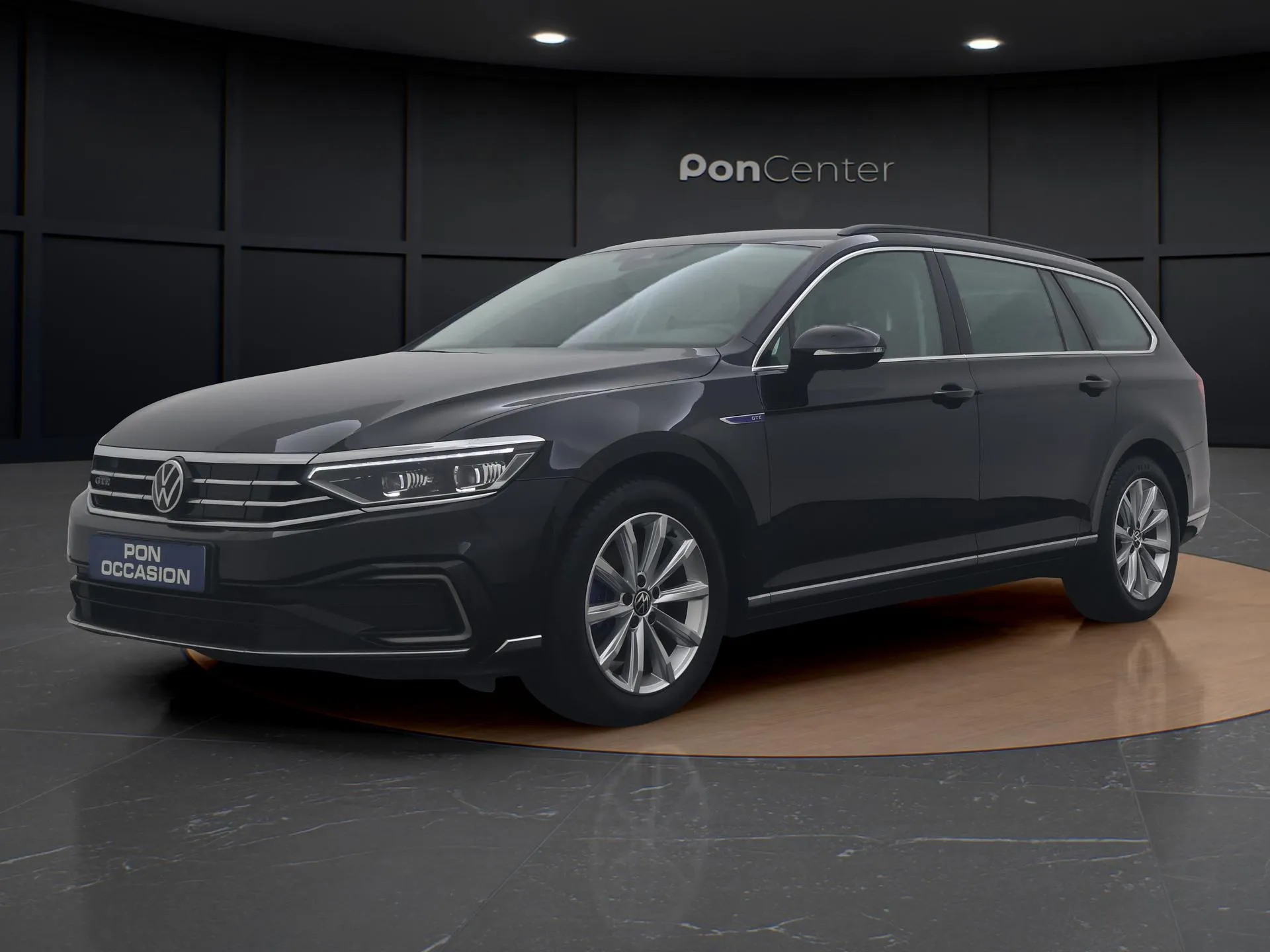 Volkswagen Passat — foto 1