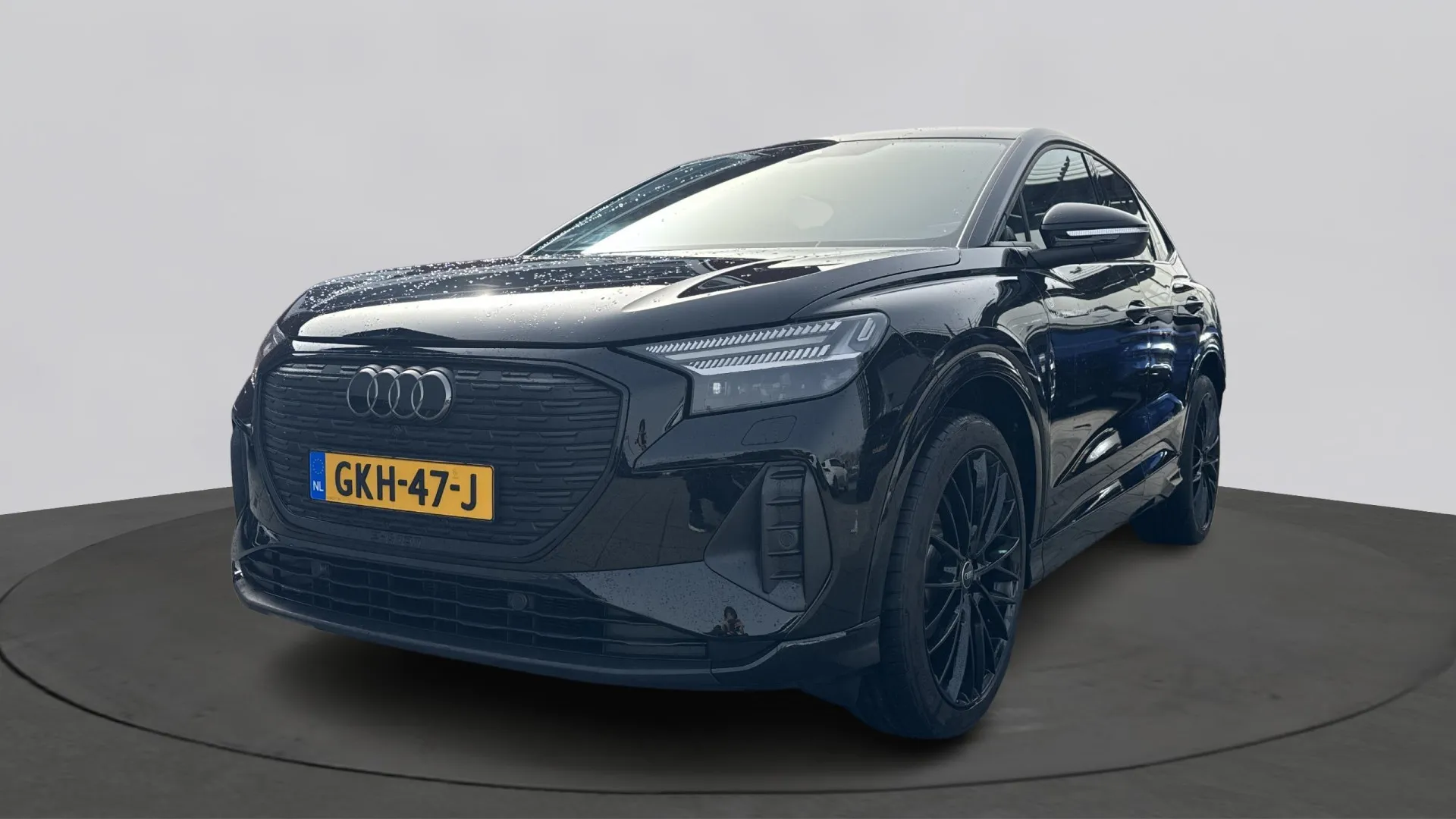 Audi Q4 Sportback e-tron — foto 1
