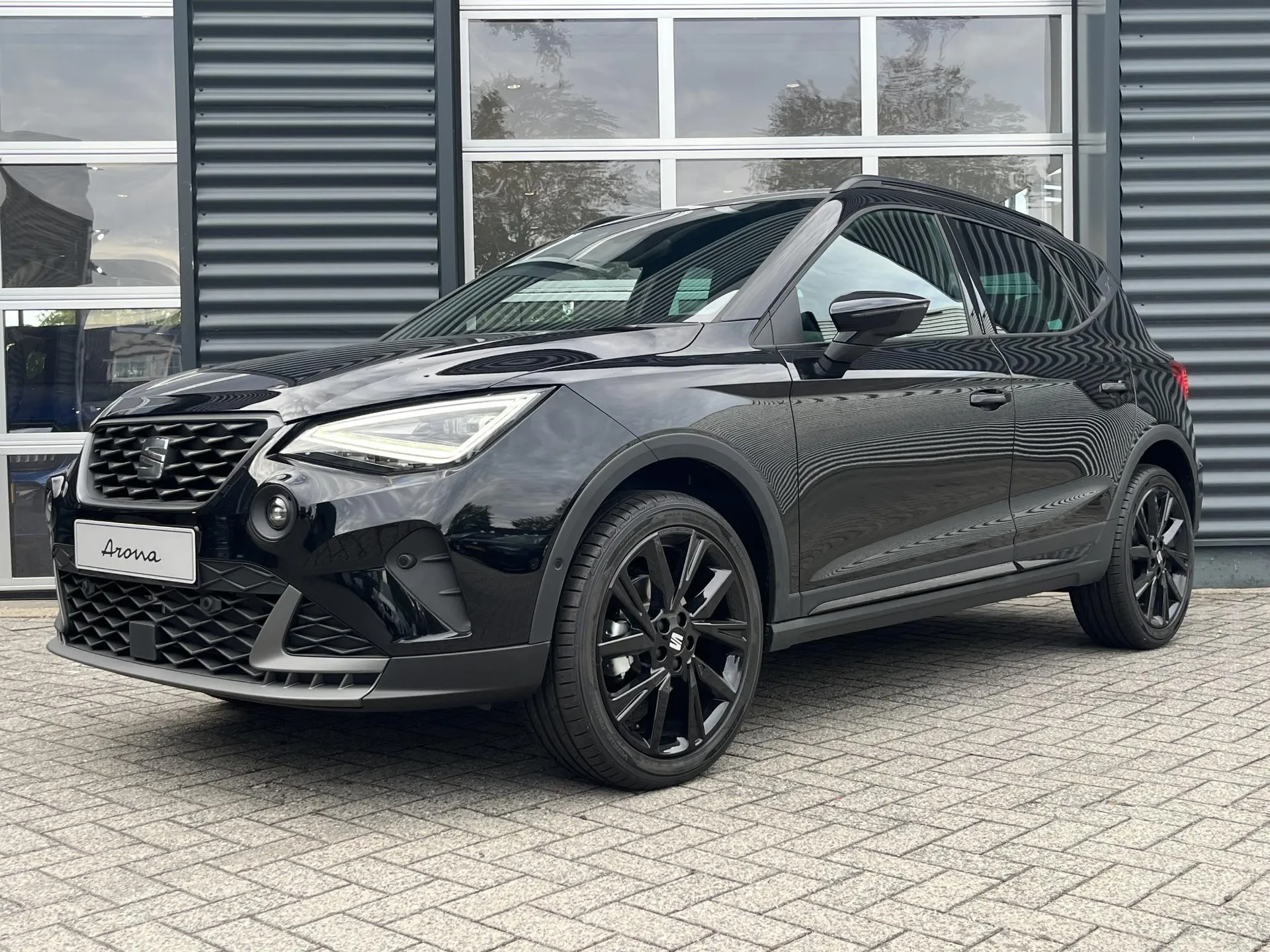 Seat Arona — foto 1