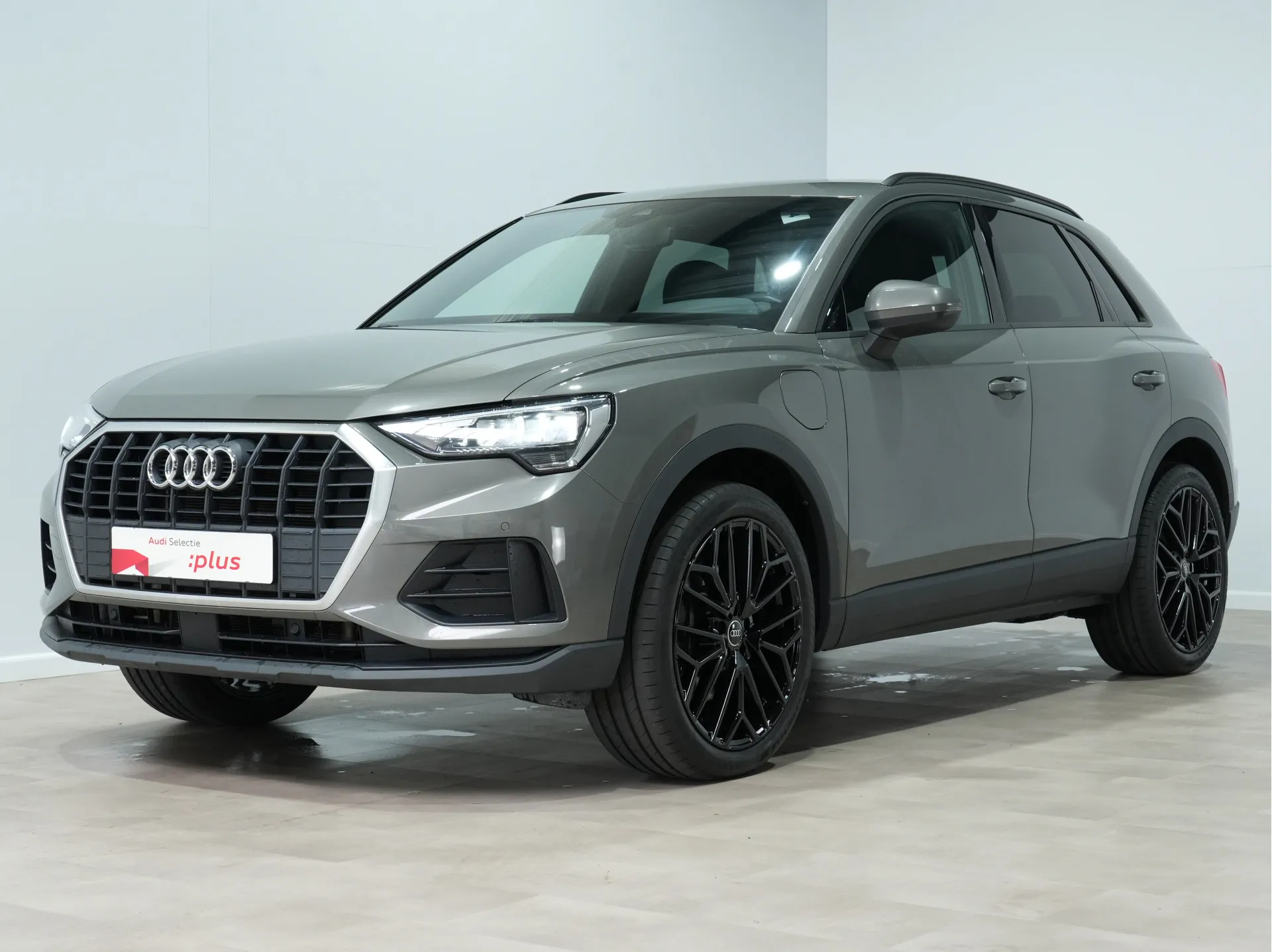 Audi Q3 — foto 1