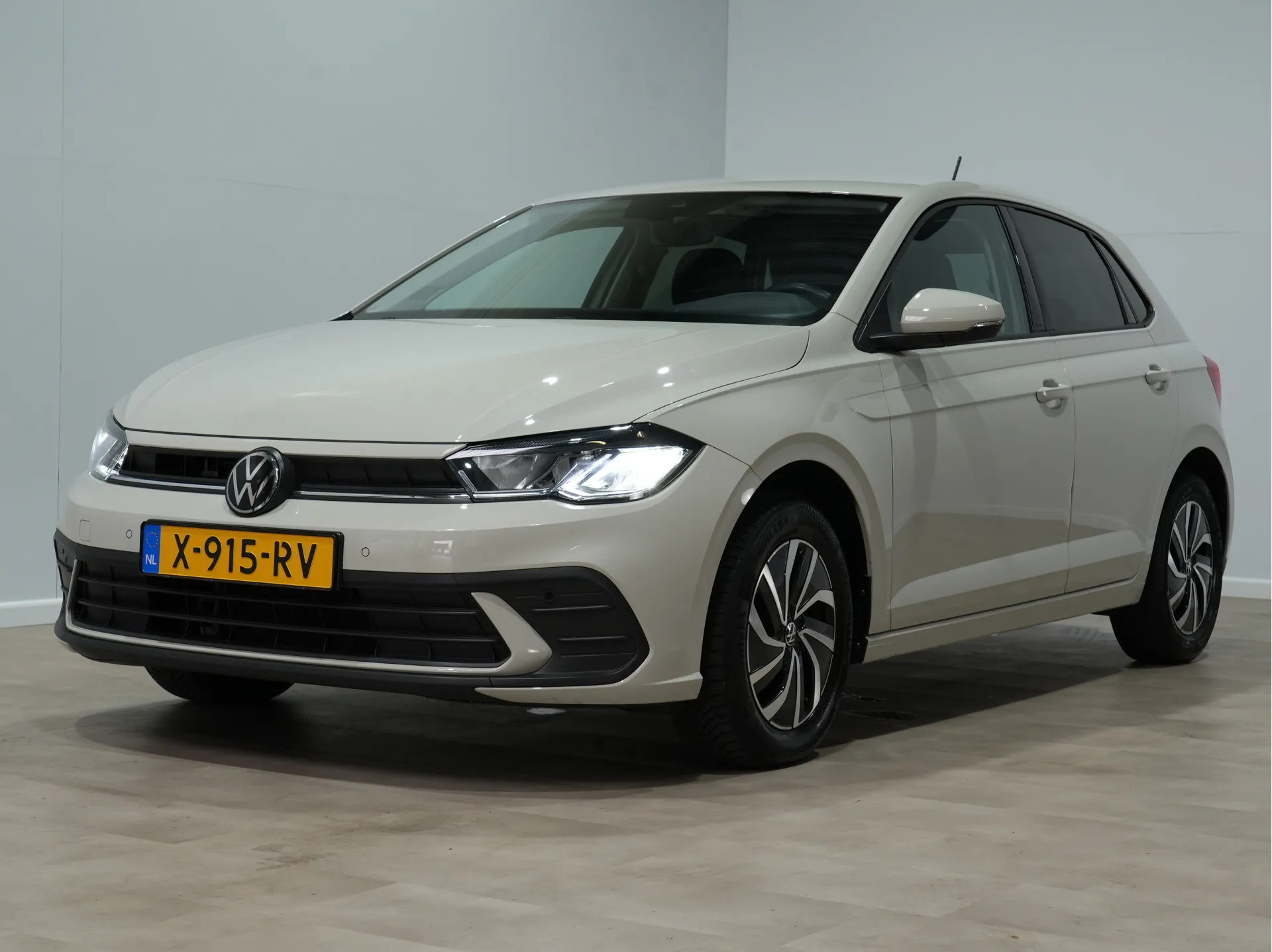 Volkswagen Polo — foto 1