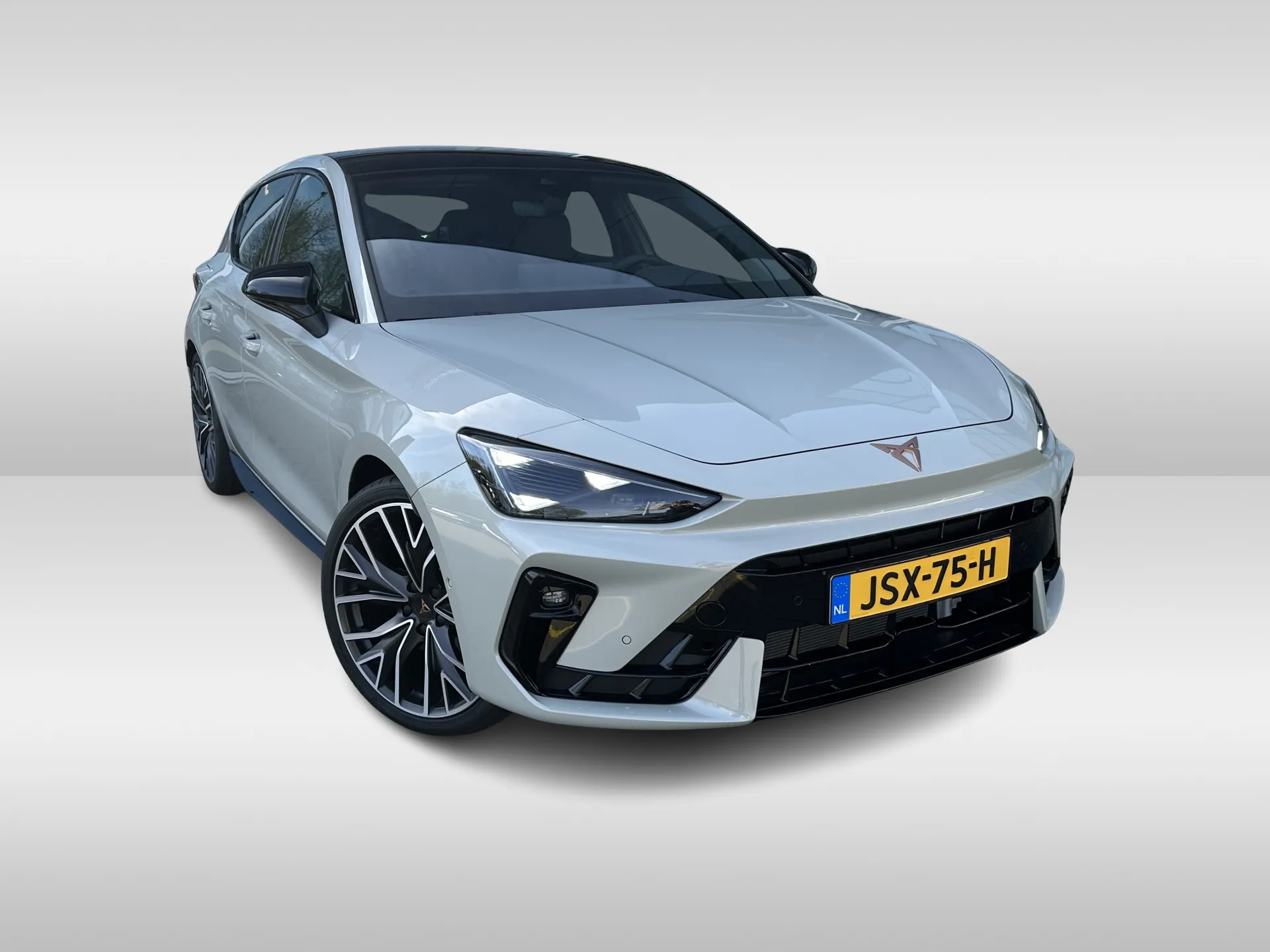 Cupra Leon — foto 1