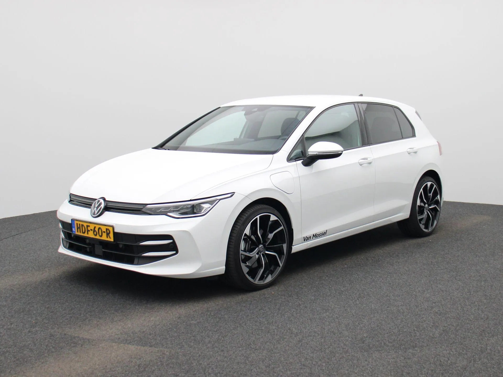 Volkswagen Golf — foto 1
