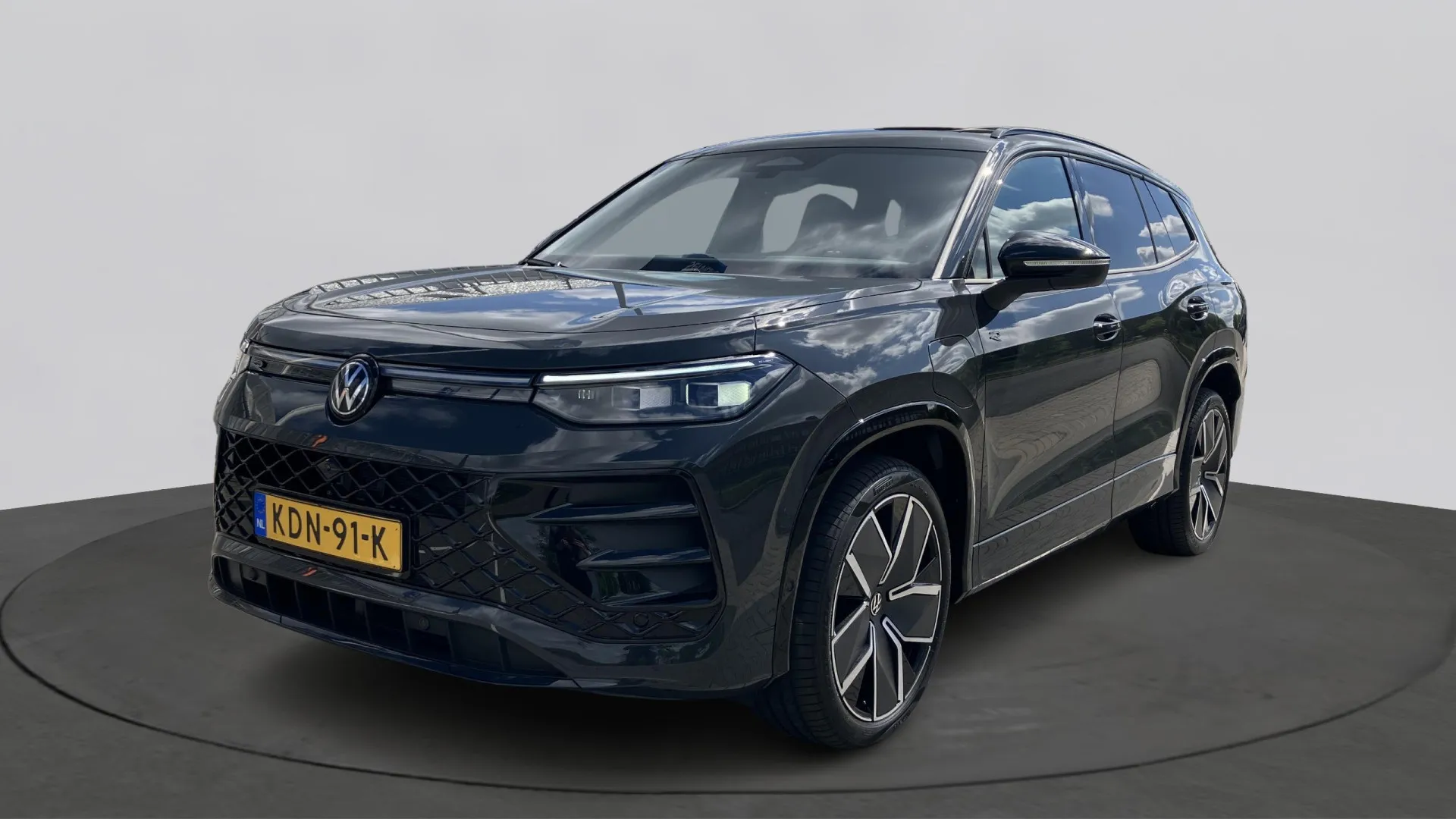 Volkswagen Tayron — foto 1