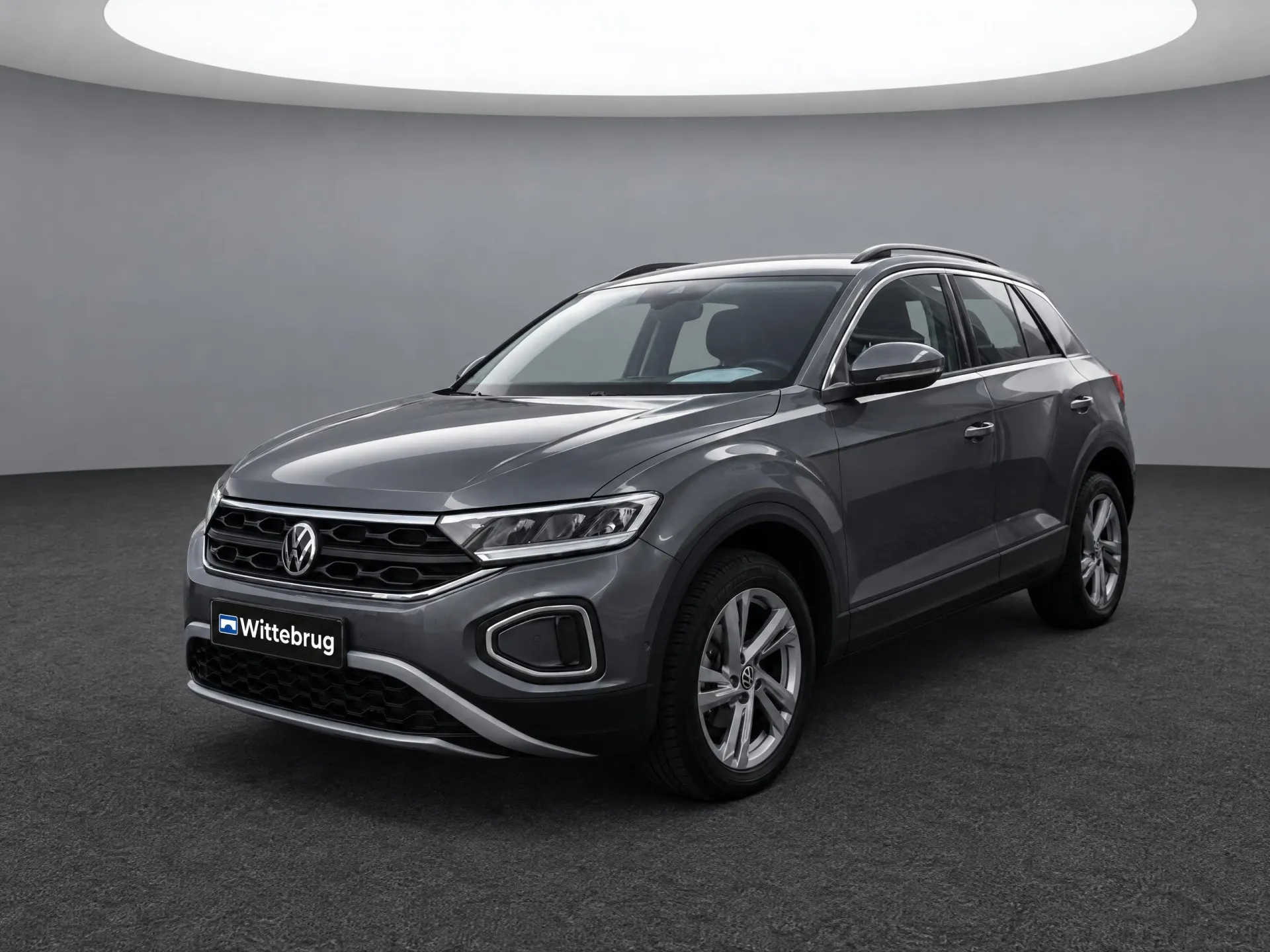 Volkswagen T-Roc — foto 1
