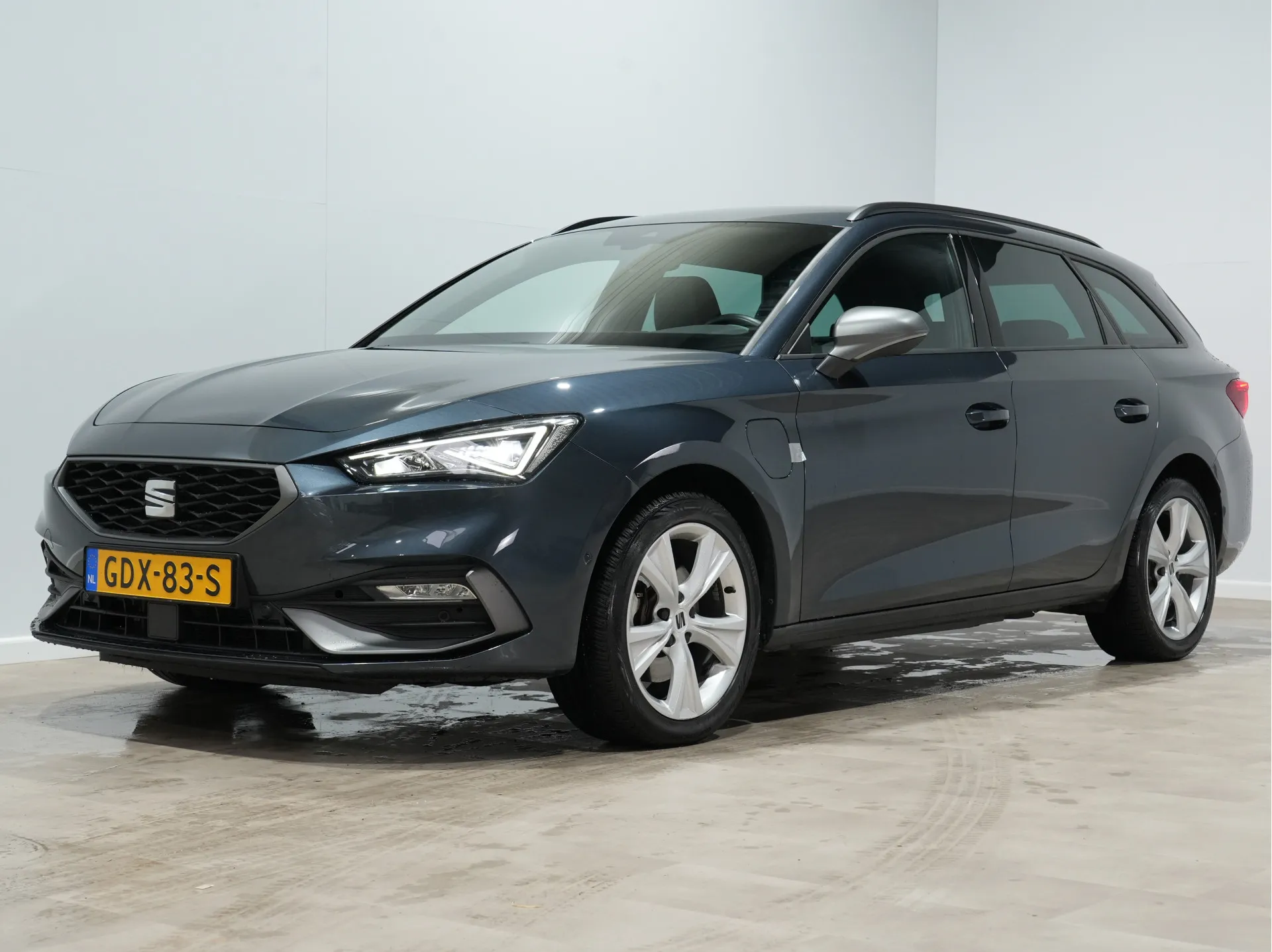 Seat Leon — foto 1