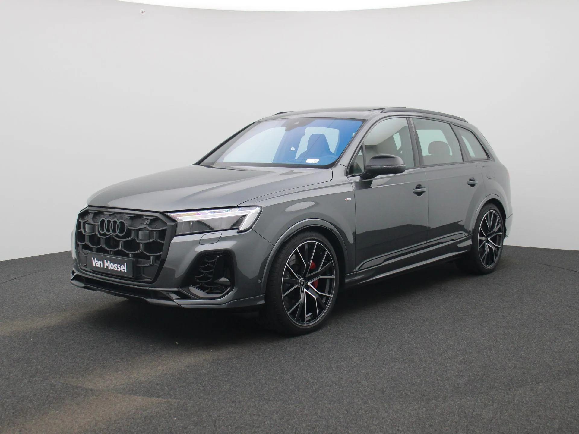 Audi Q7 — foto 1