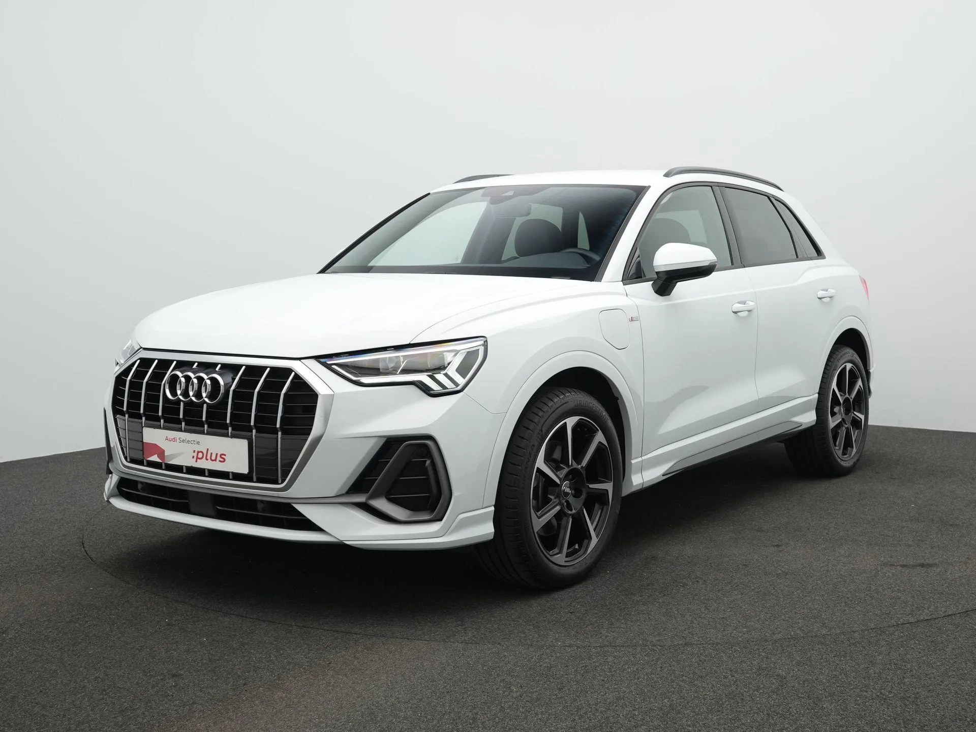 Audi Q3 — foto 1