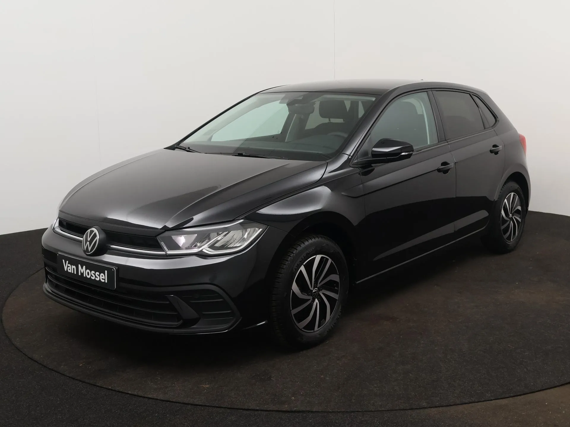Volkswagen Polo — foto 1