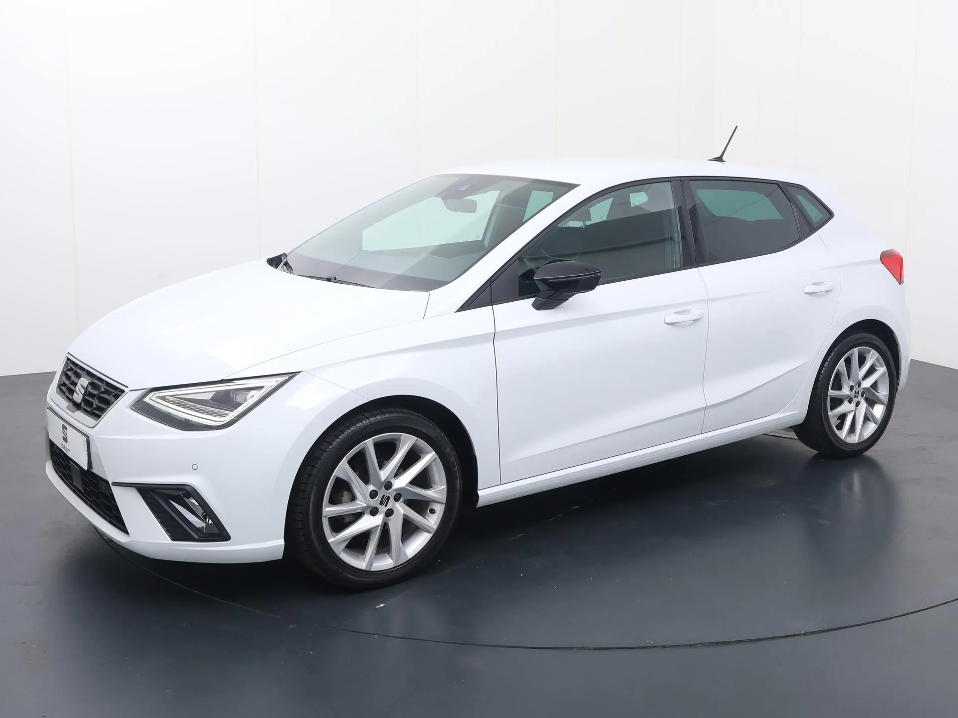 Seat Ibiza — foto 1