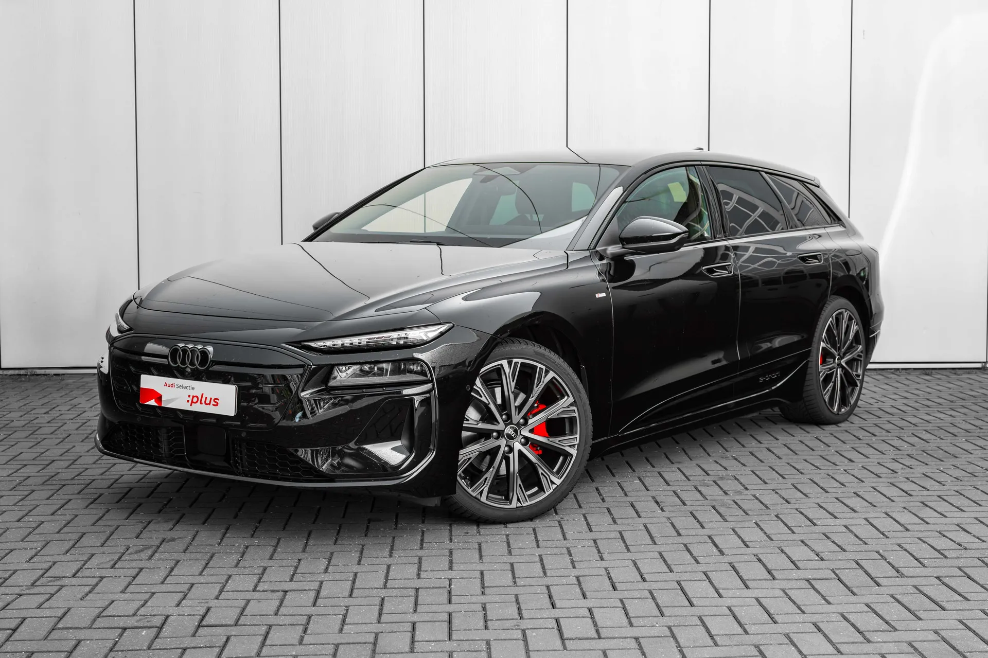 Audi A6 Avant e-tron — foto 1
