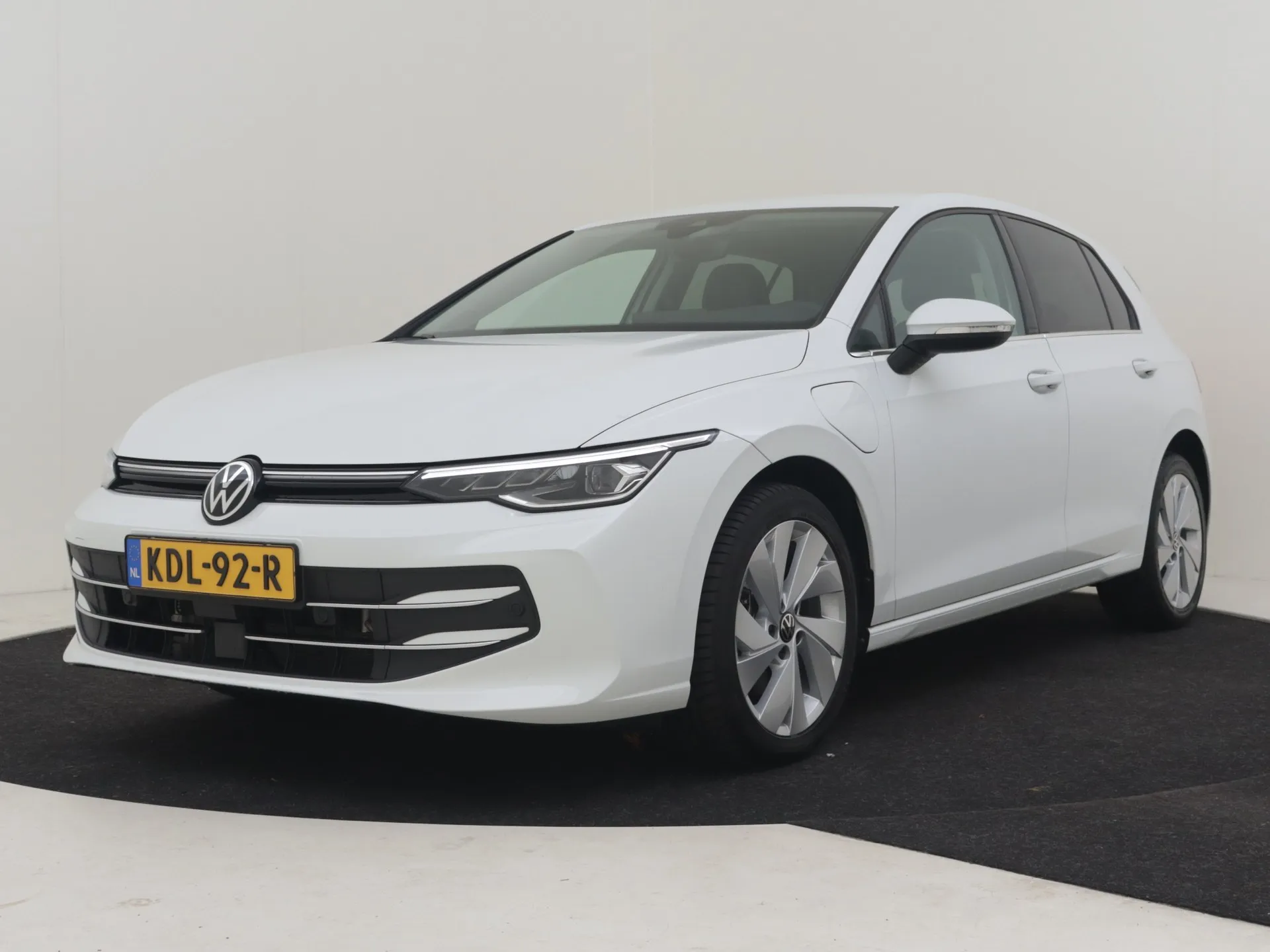 Volkswagen Golf — foto 1