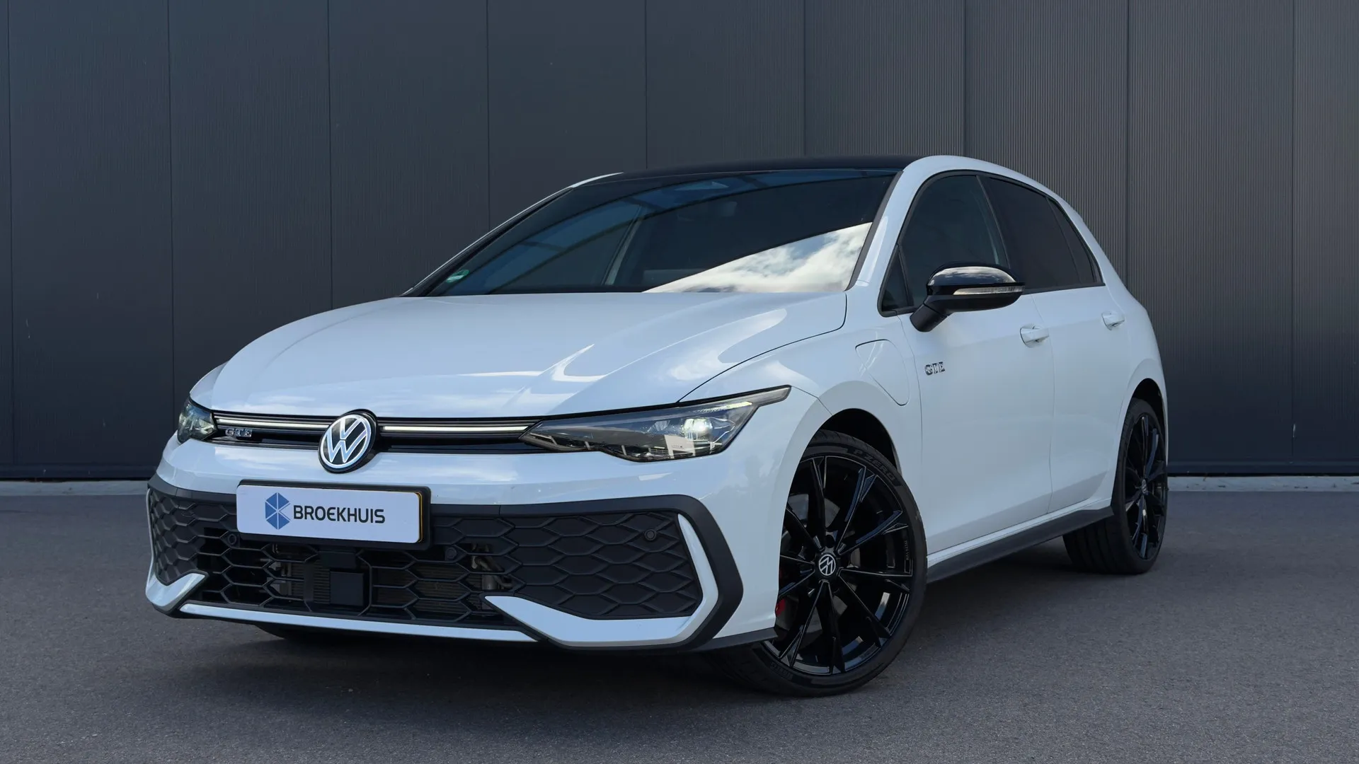 Volkswagen Golf — foto 1
