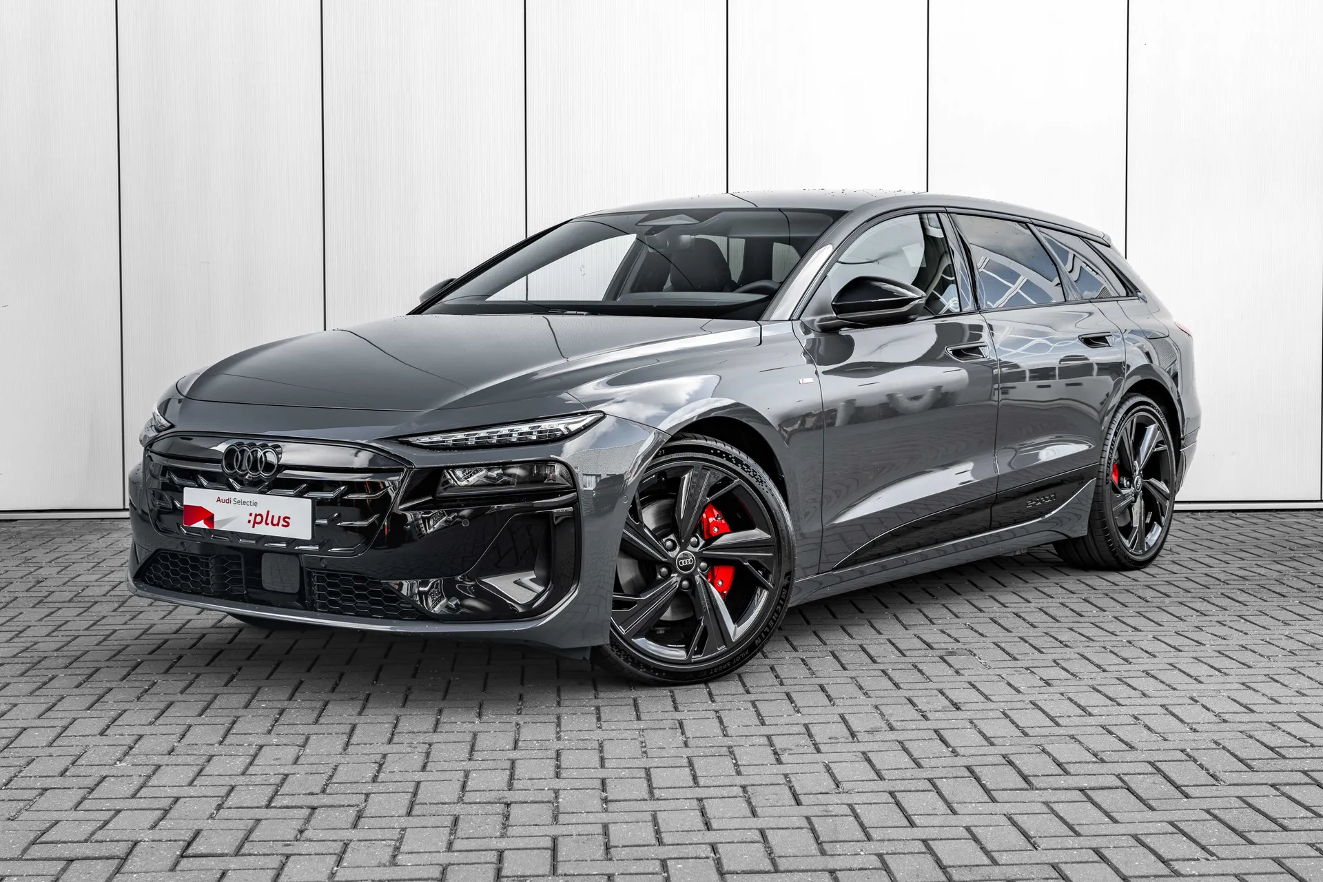 Audi A6 Avant e-tron — foto 1