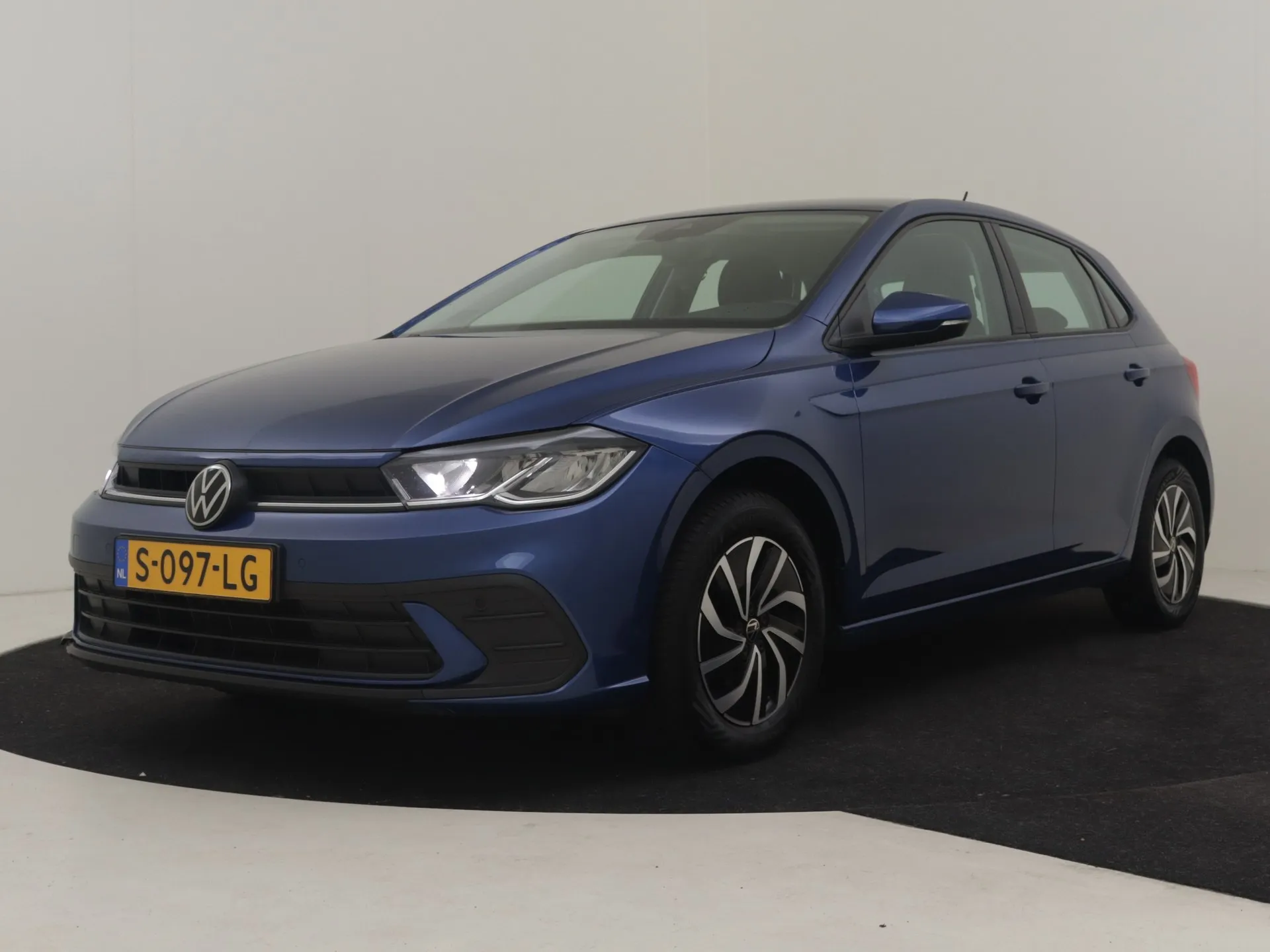 Volkswagen Polo — foto 1