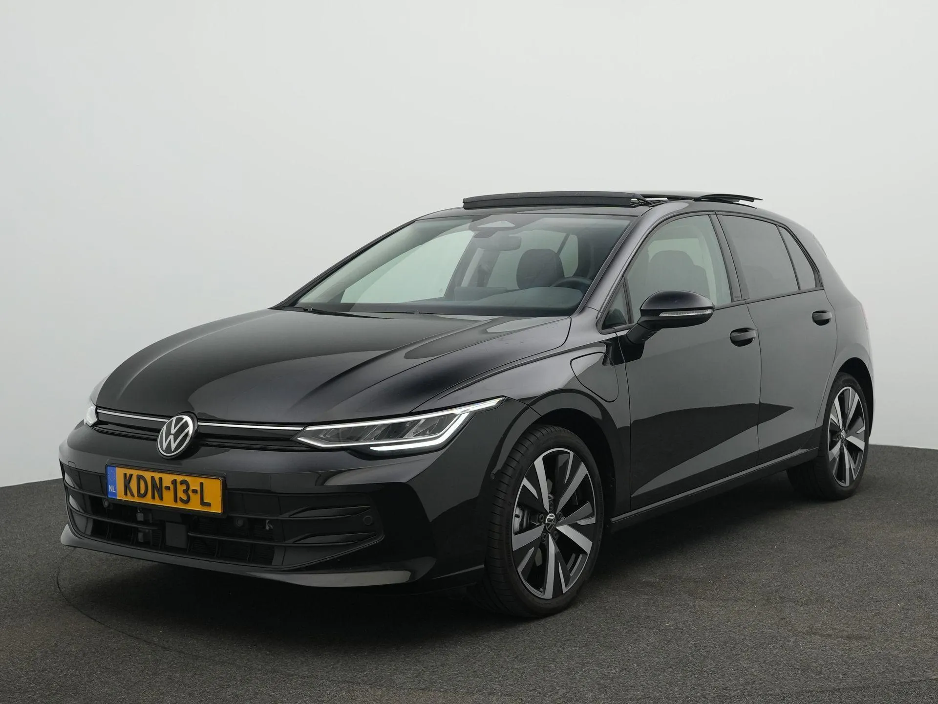 Volkswagen Golf — foto 1