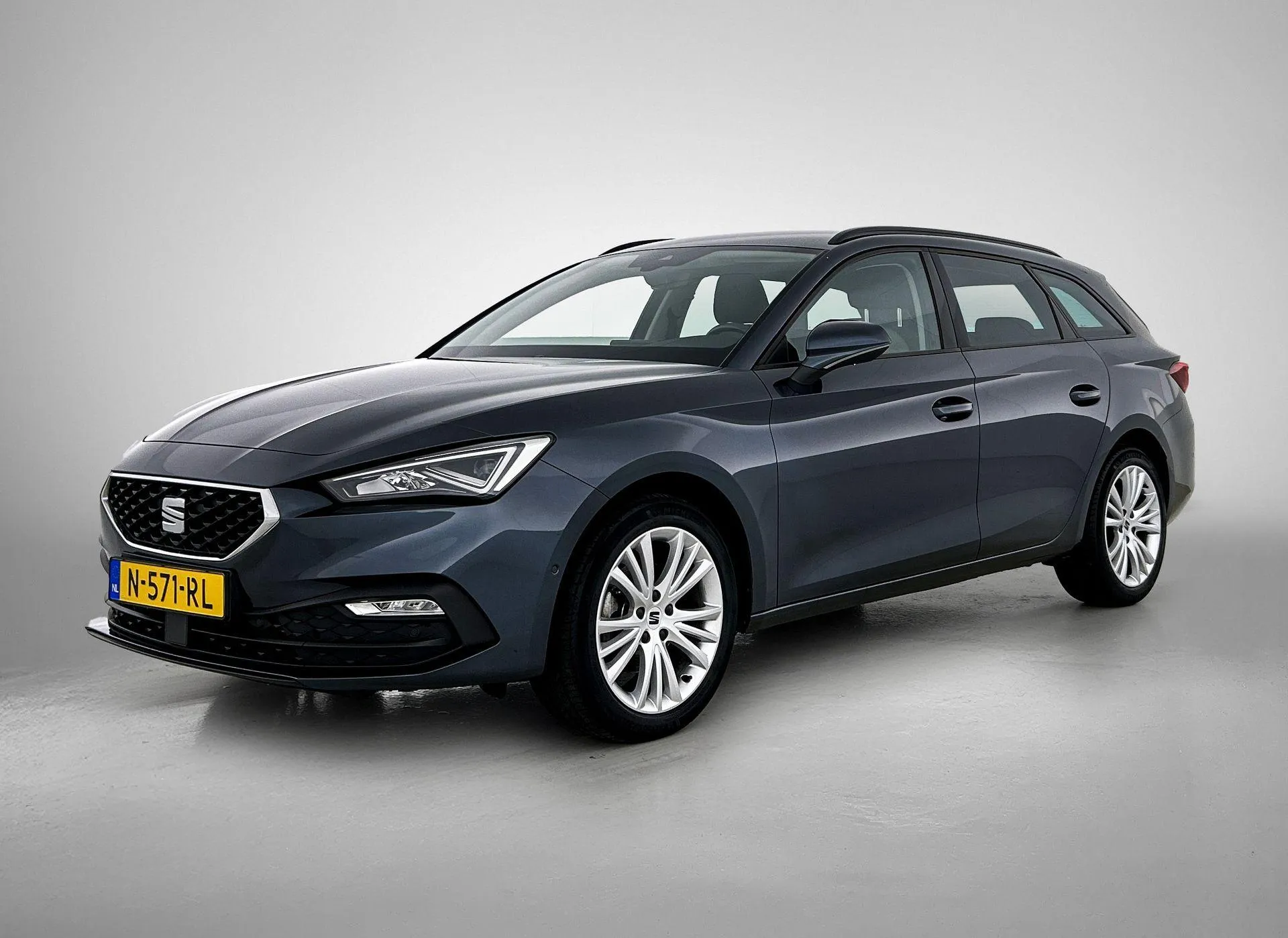 Seat Leon — foto 1