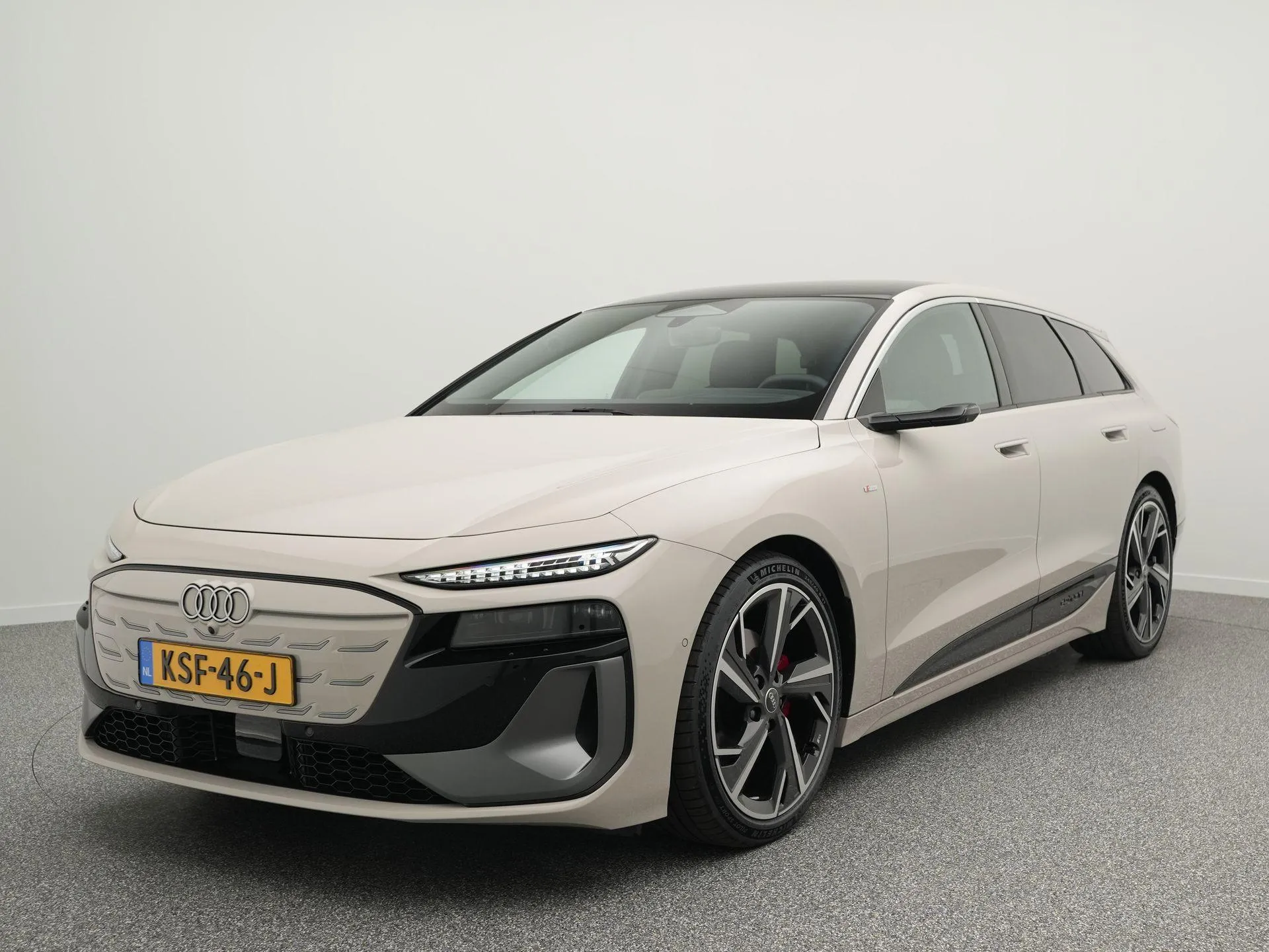 Audi A6 Avant e-tron — foto 1