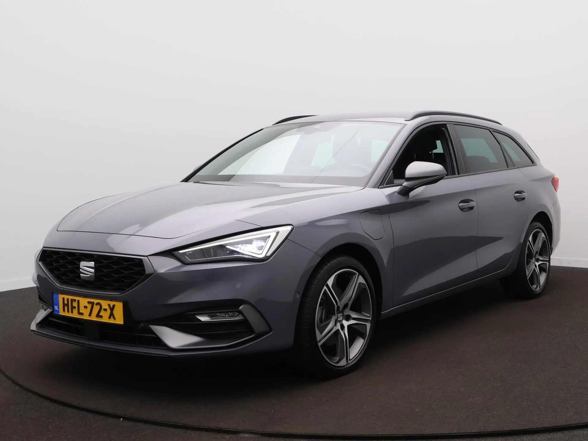 Seat Leon — foto 1