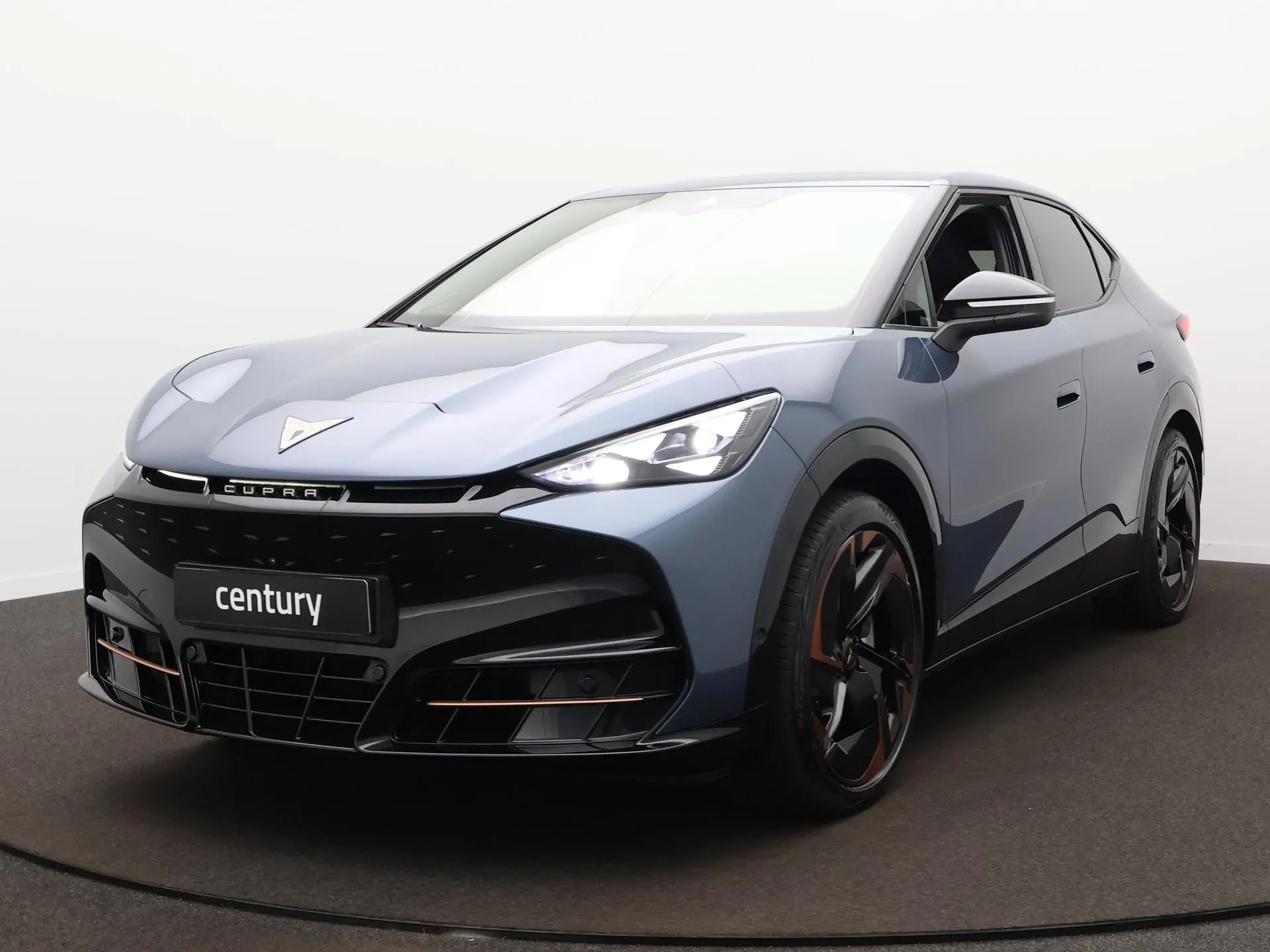 Cupra Tavascan — foto 1