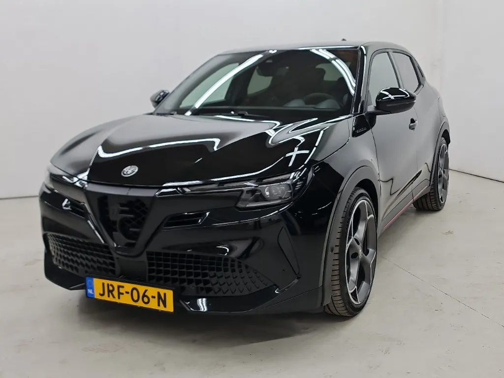 Occasion Alfa Romeo Junior BEV 281pk 54kWh Elettrica Veloce Sport Techno Pano JRF06N