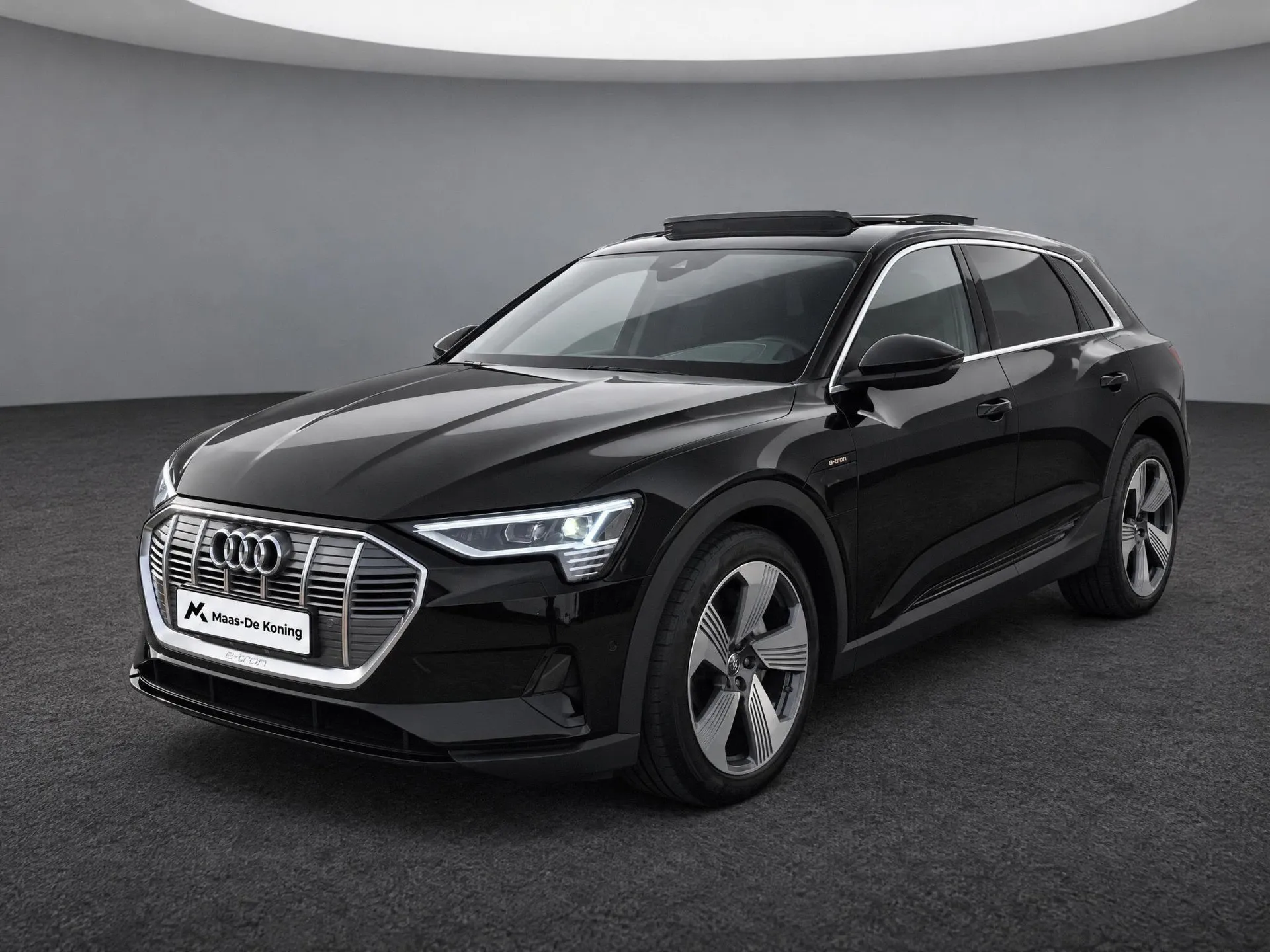 Audi e-tron — foto 1